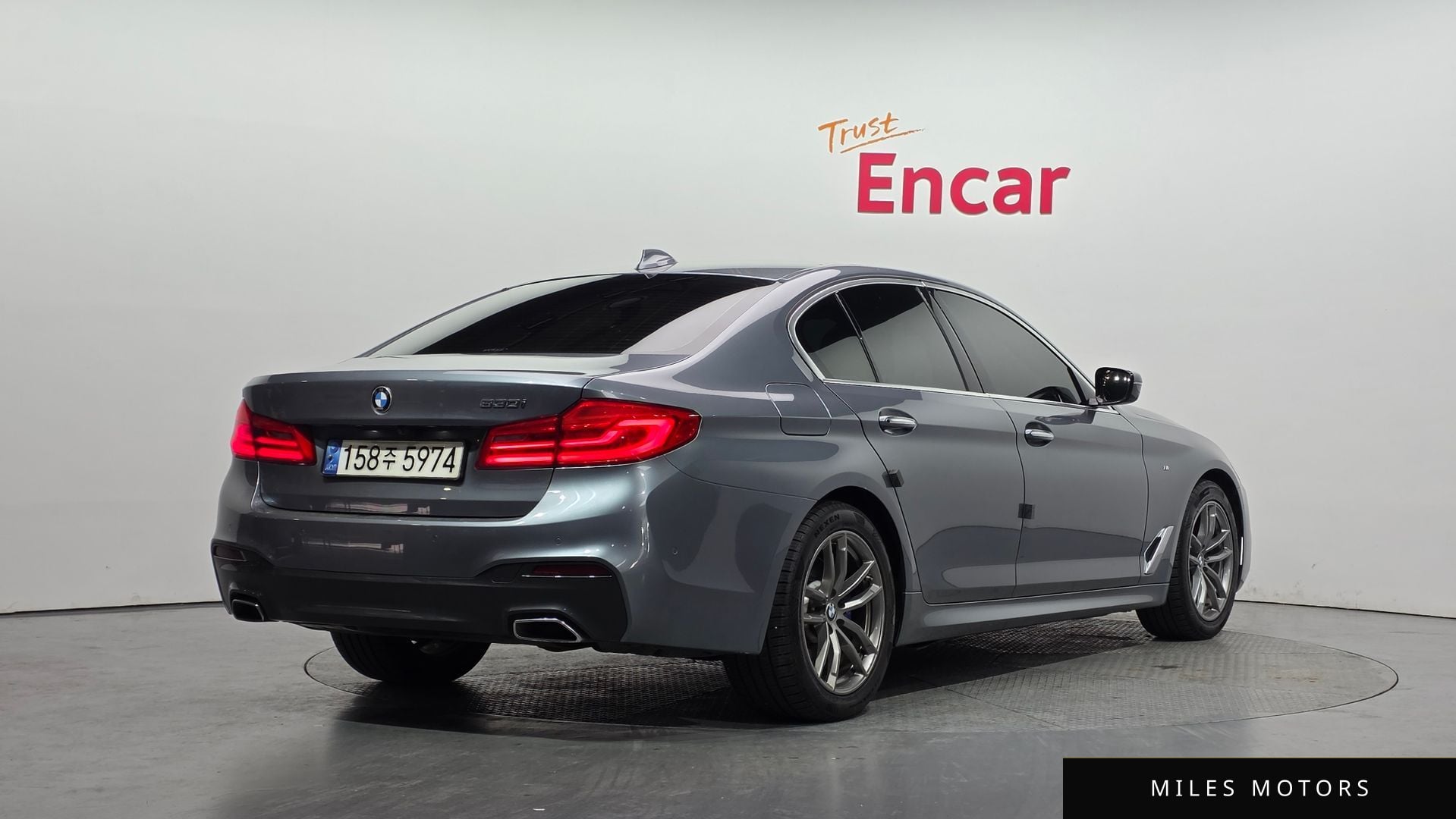 BMW 5 Series (G30) 2018 — миниатюра 2