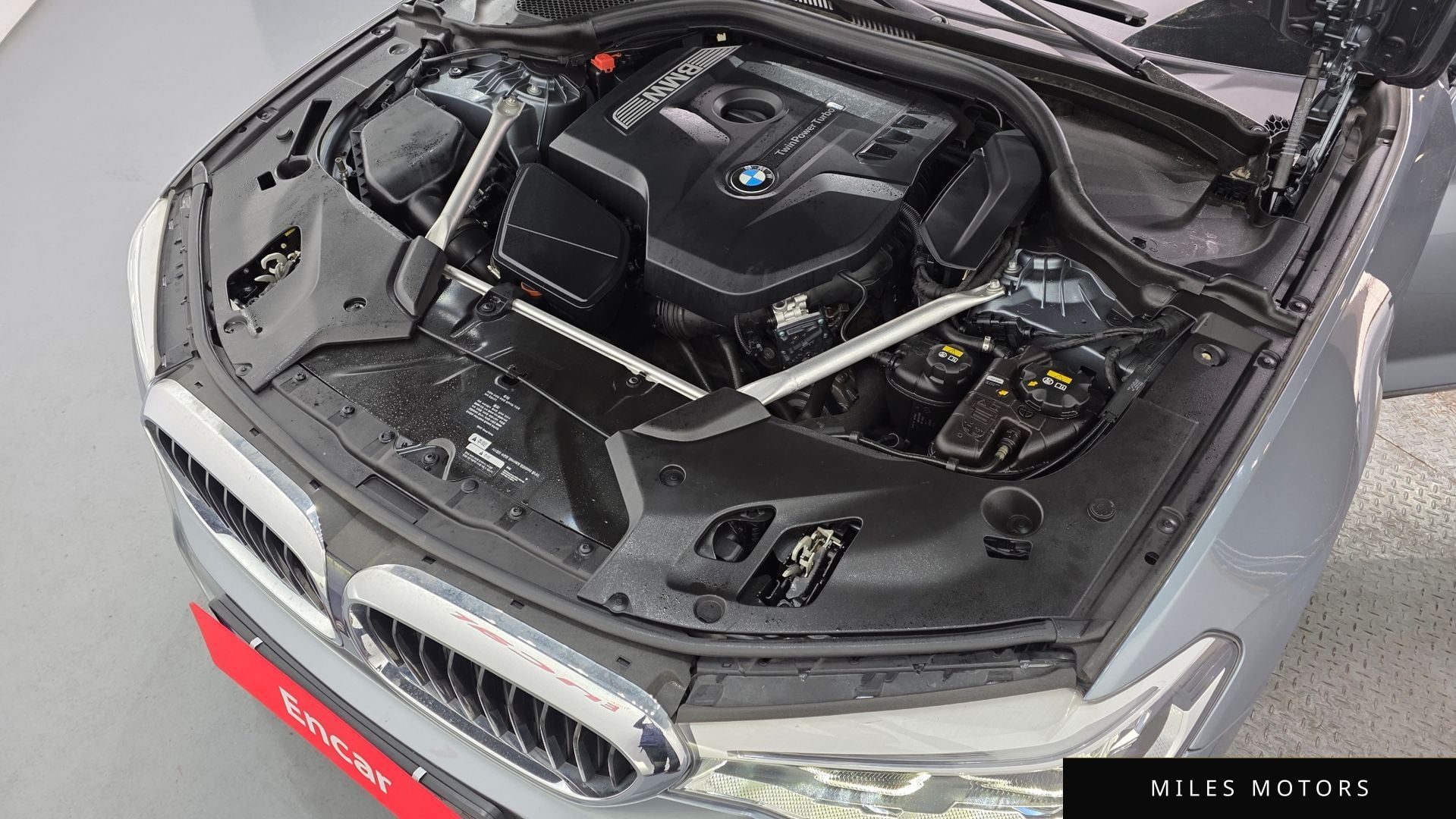 BMW 5 Series (G30) 2018 — миниатюра 6