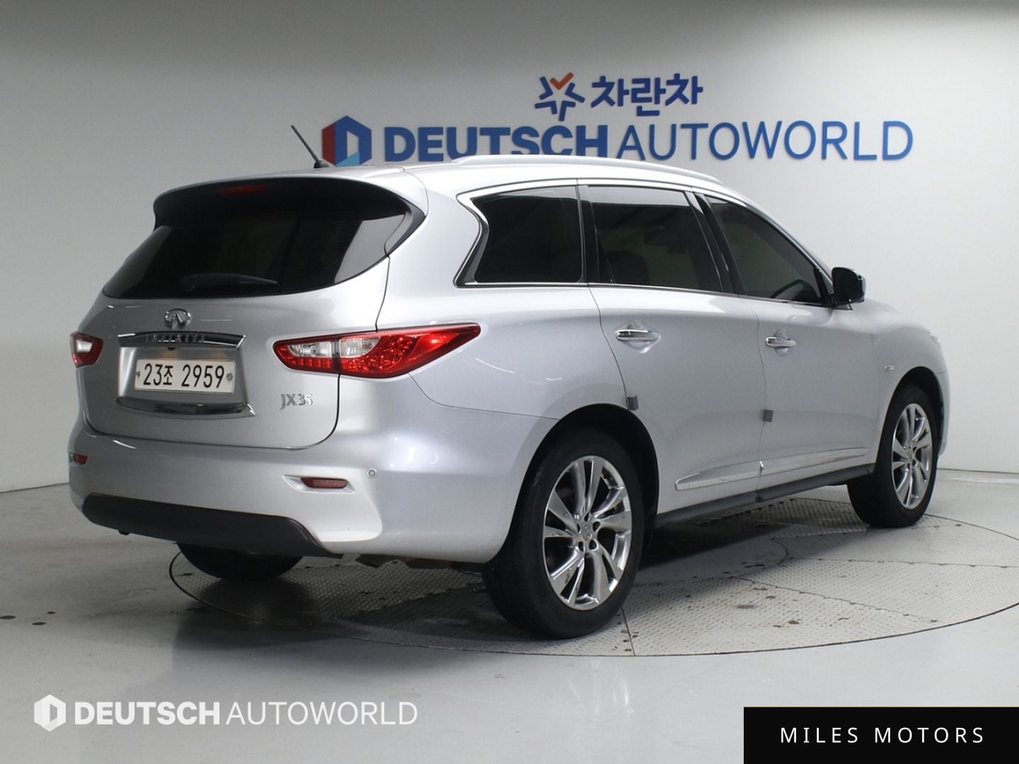 Infiniti JX35 2013 — миниатюра 2