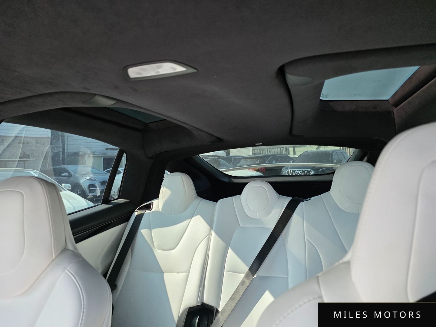 Tesla Model X 2019 — миниатюра 12