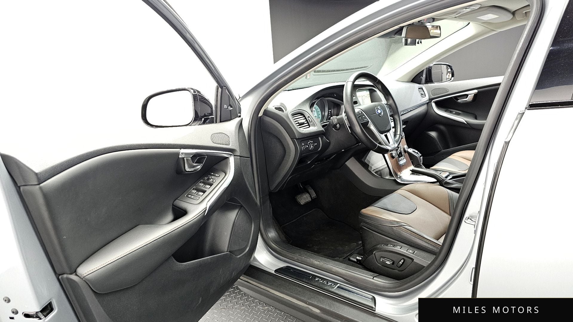 Volvo V40 2015 — миниатюра 10