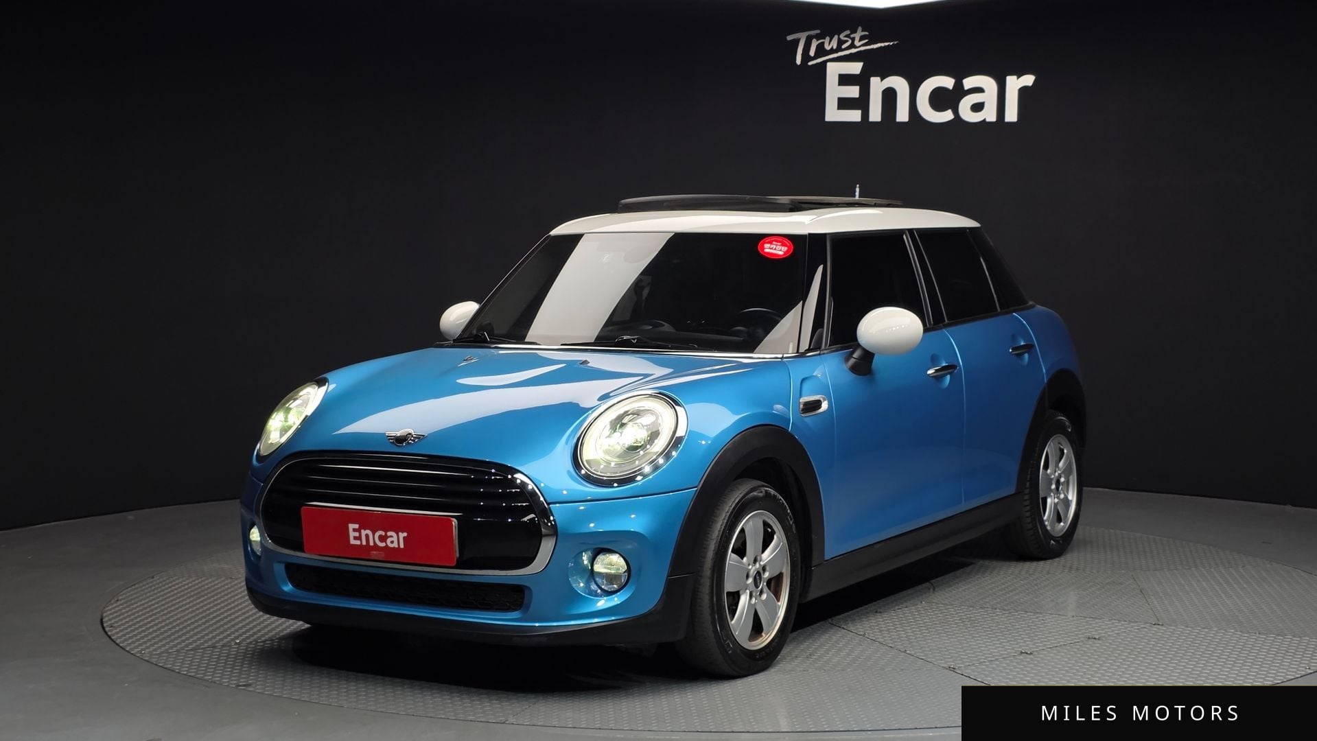 MINI Cooper D 2016 — фото 1 из 12