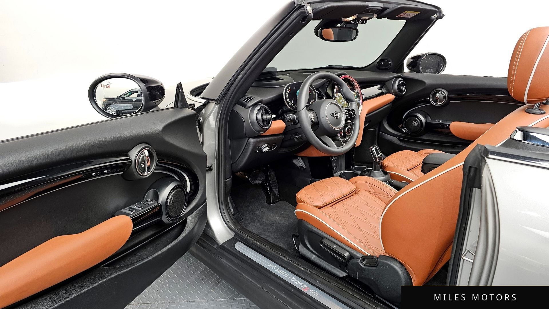 MINI Cooper Convertible 2024 — миниатюра 13