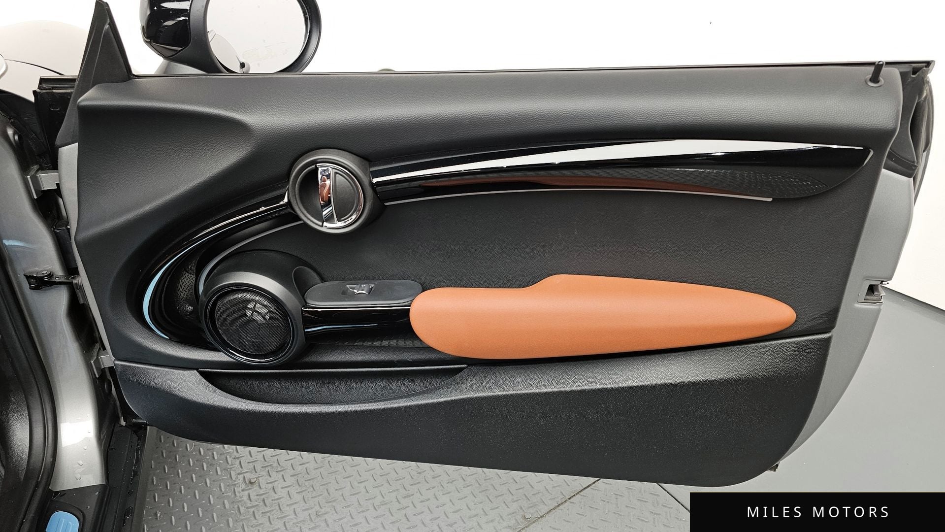 MINI Cooper Convertible 2024 — миниатюра 15