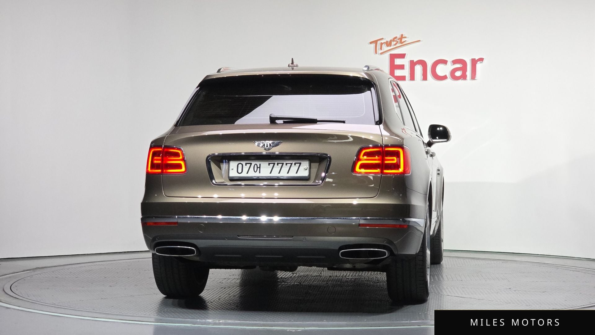 Bentley Bentayga 2017 — миниатюра 4