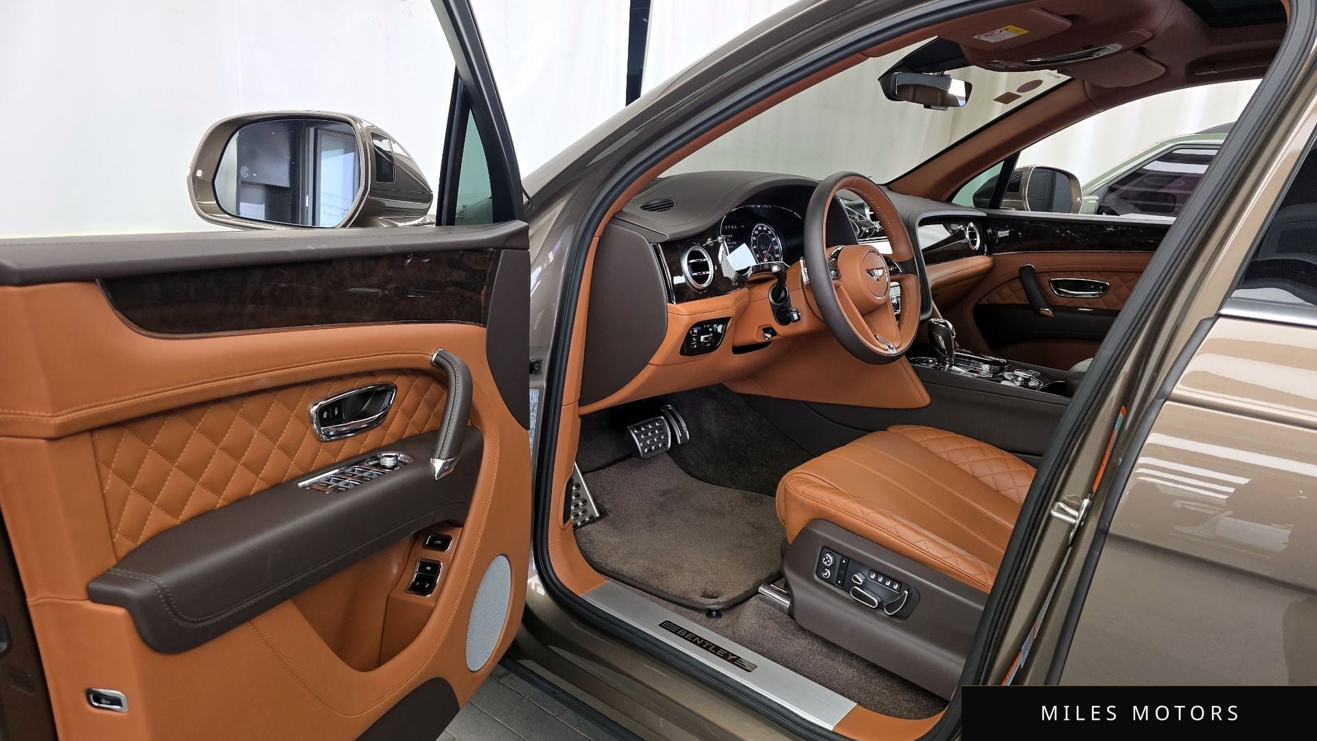 Bentley Bentayga 2017 — миниатюра 10