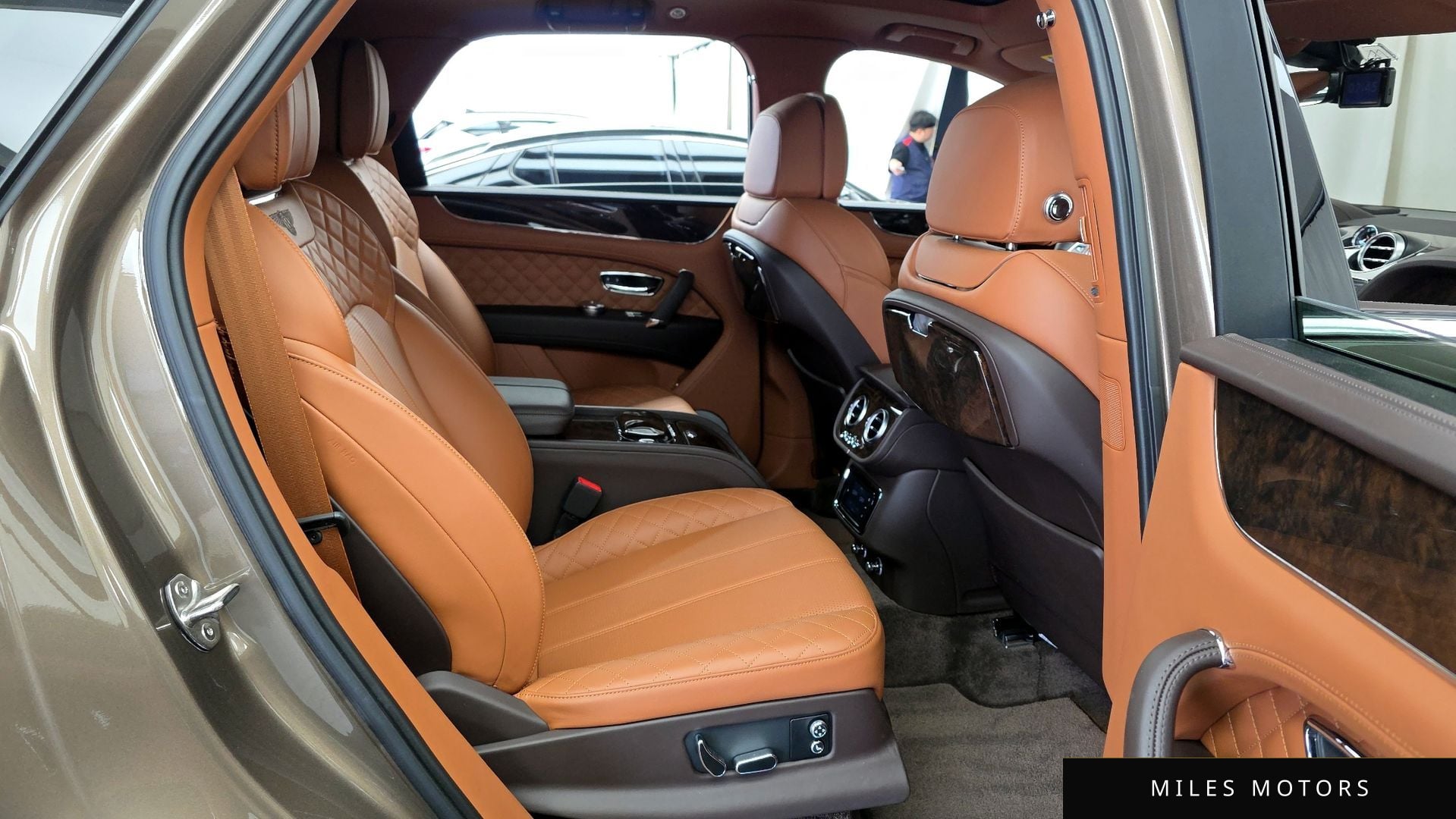 Bentley Bentayga 2017 — миниатюра 12