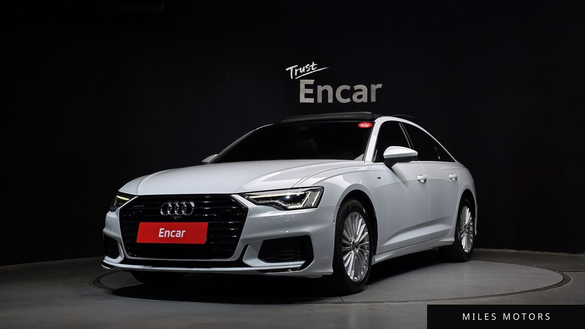 Audi A6 (C8) 2020 — фото 1 из 12