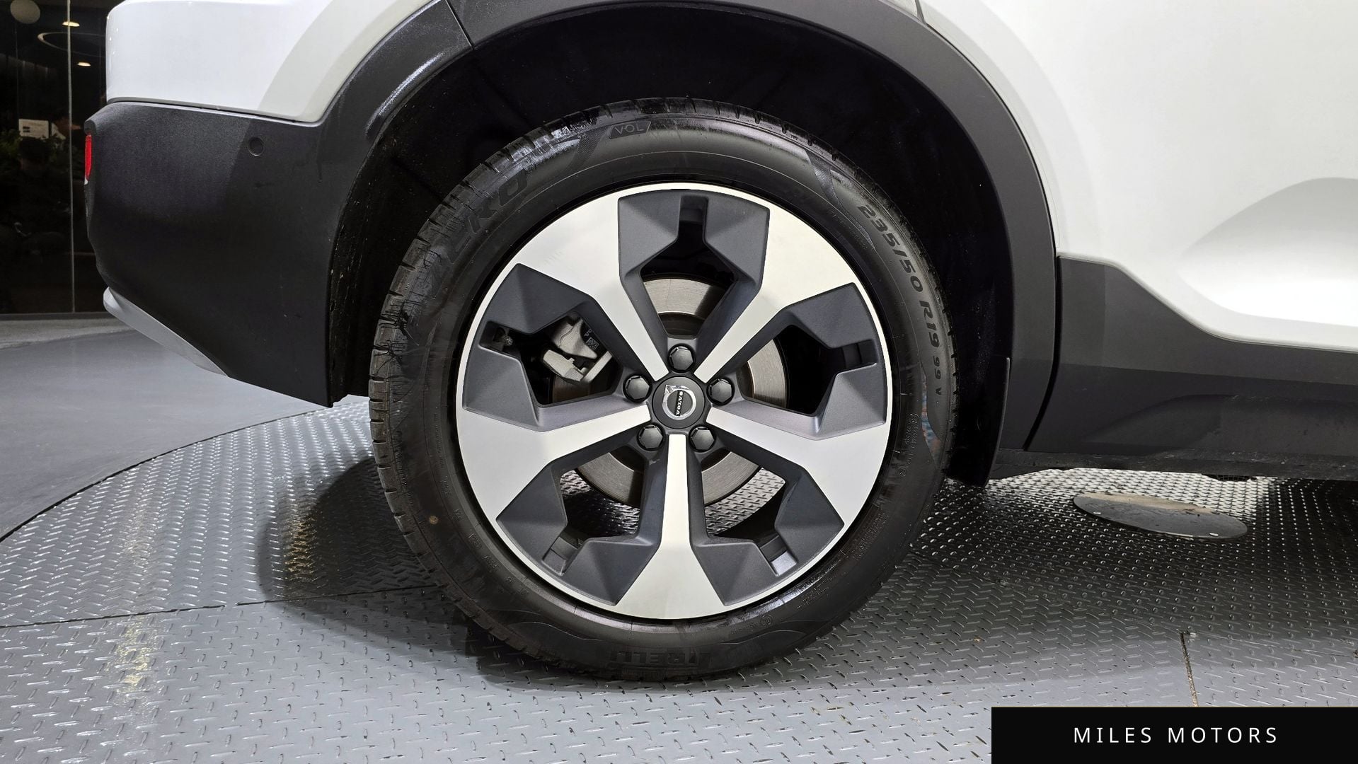 Volvo XC40 2025 — миниатюра 5