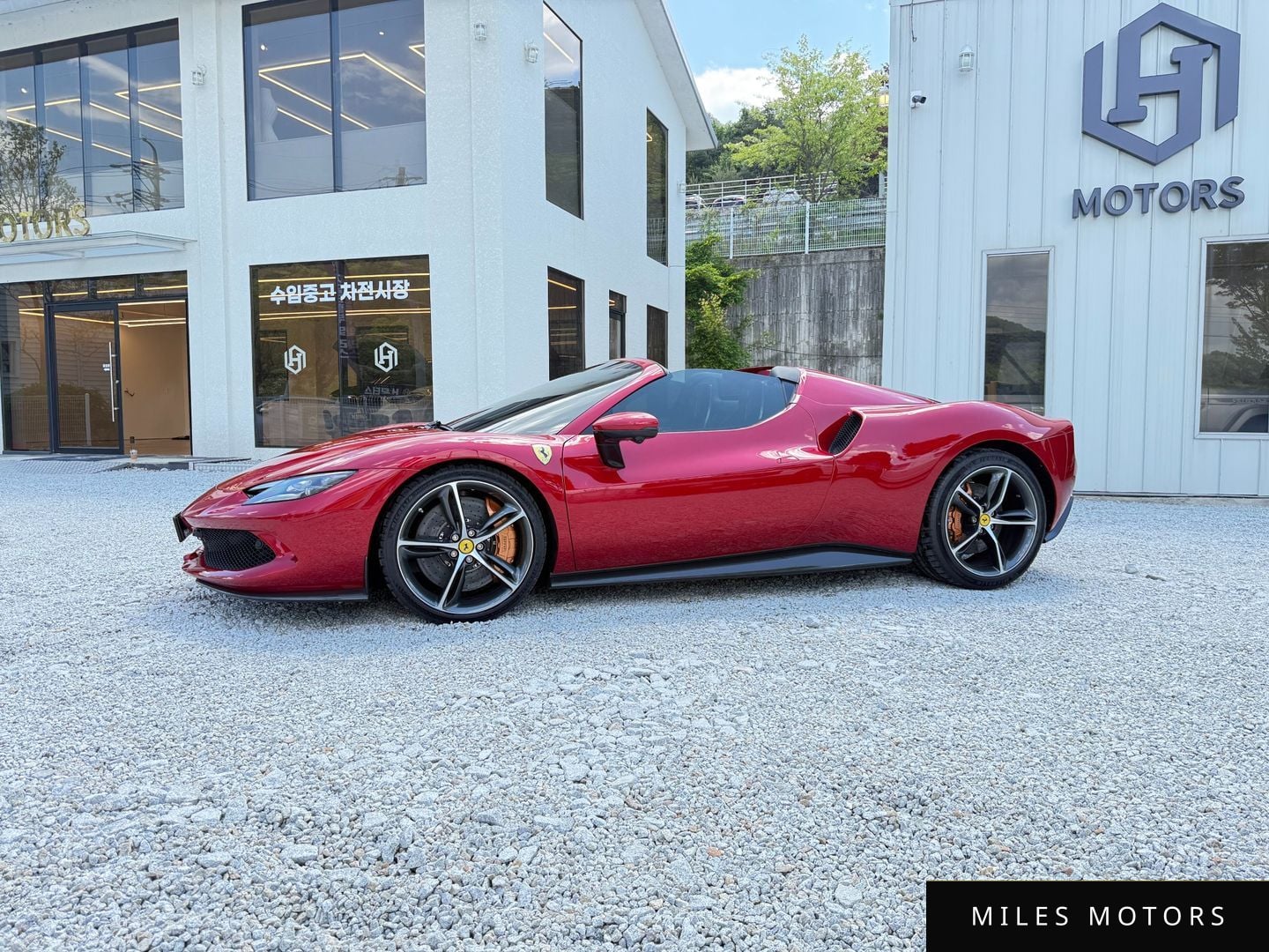 Ferrari 296 GTS 2024 — миниатюра 6
