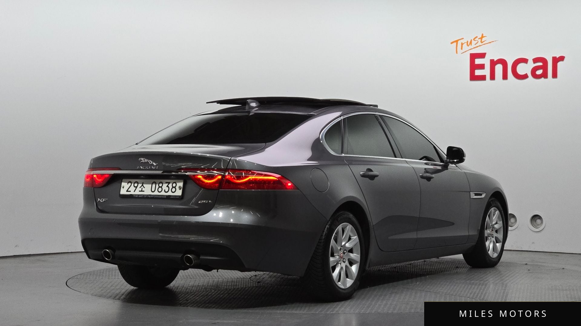 Jaguar XF (X260) 2016 — миниатюра 2
