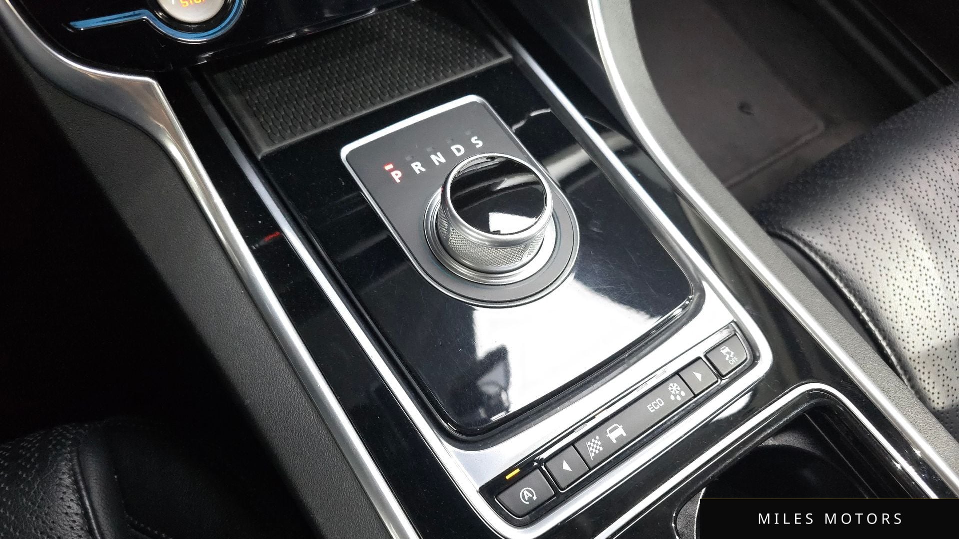 Jaguar XF (X260) 2016 — миниатюра 9