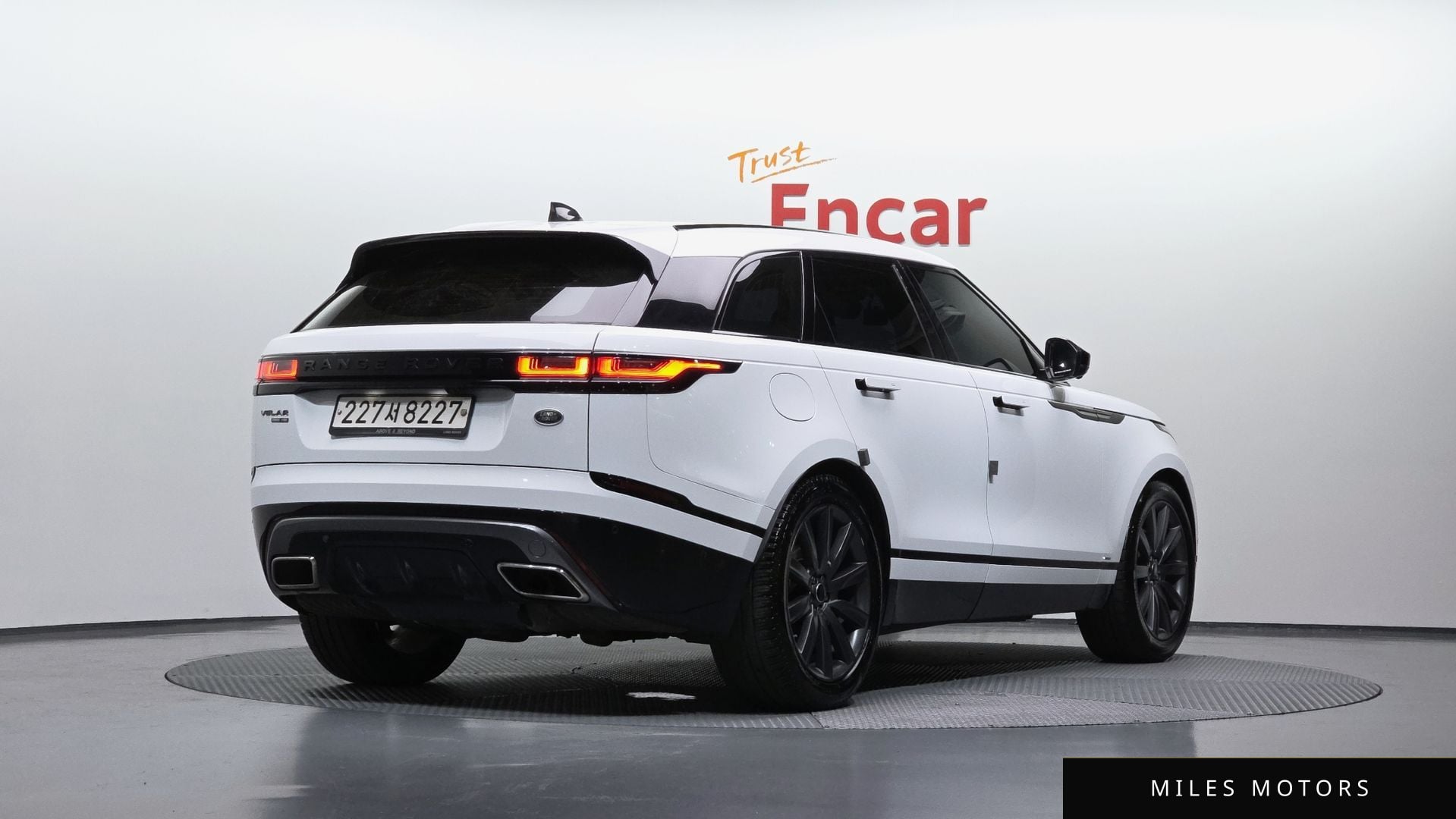 Land Rover Range Rover Velar 2018 — миниатюра 2