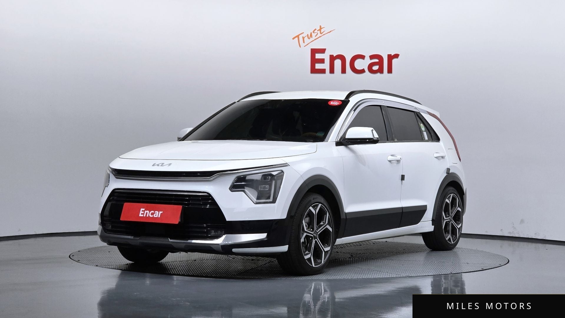 Kia Niro 2024 — фото 1 из 12