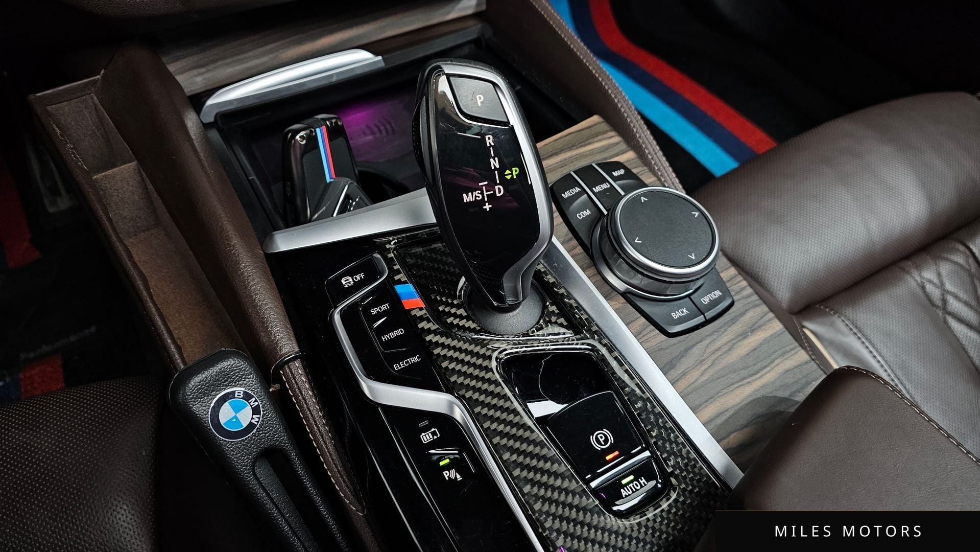 BMW 5 Series (G30) 2021 — миниатюра 11