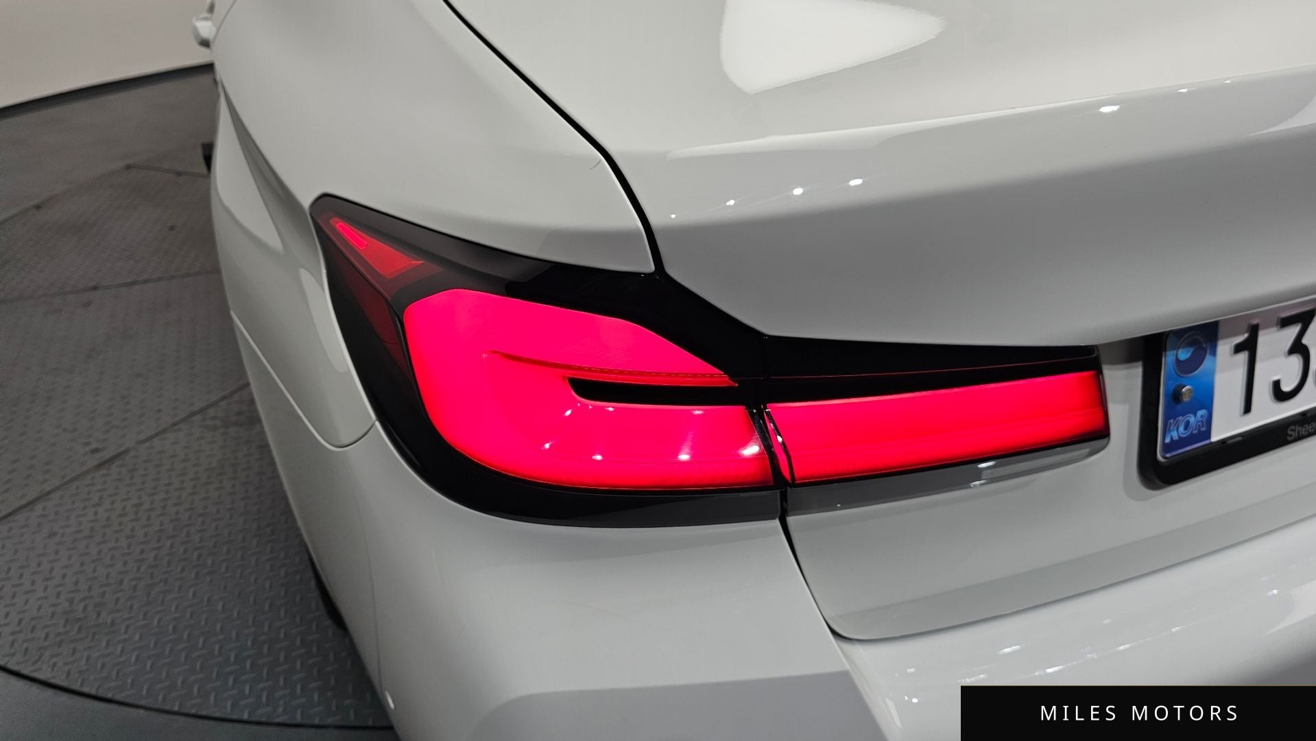 BMW 5 Series (G30) 2021 — миниатюра 8