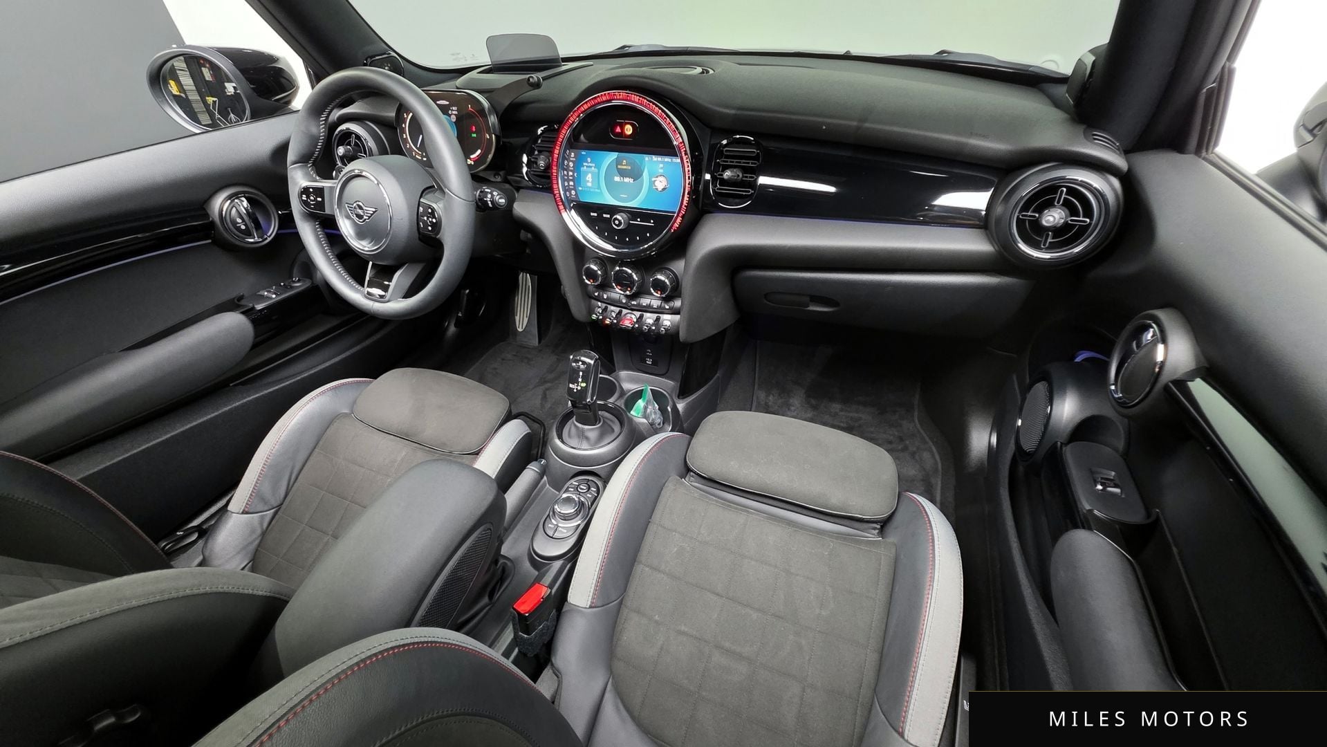 MINI Cooper S 2022 — миниатюра 10