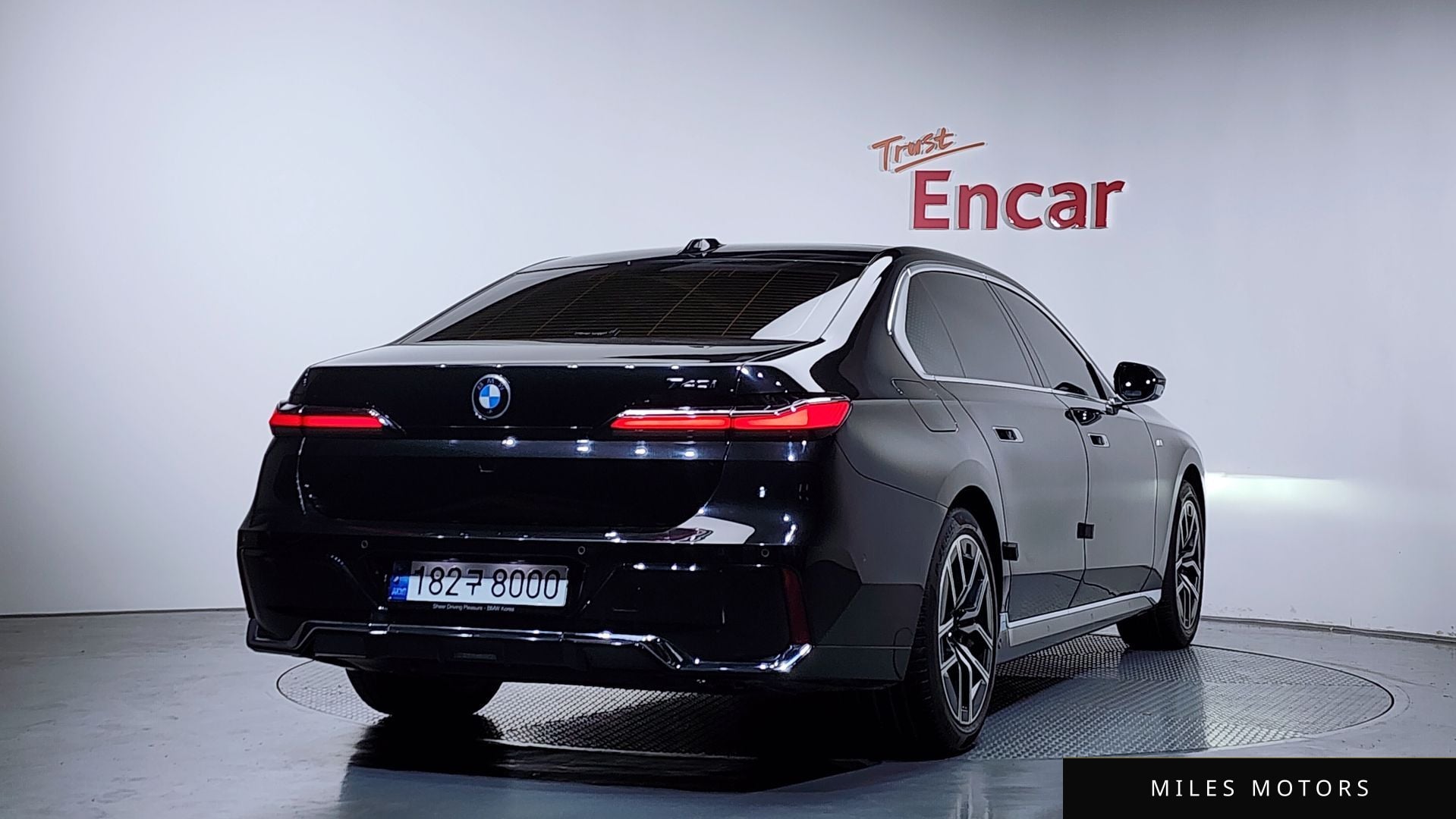 BMW 7 Series (G70) 2023 — миниатюра 2