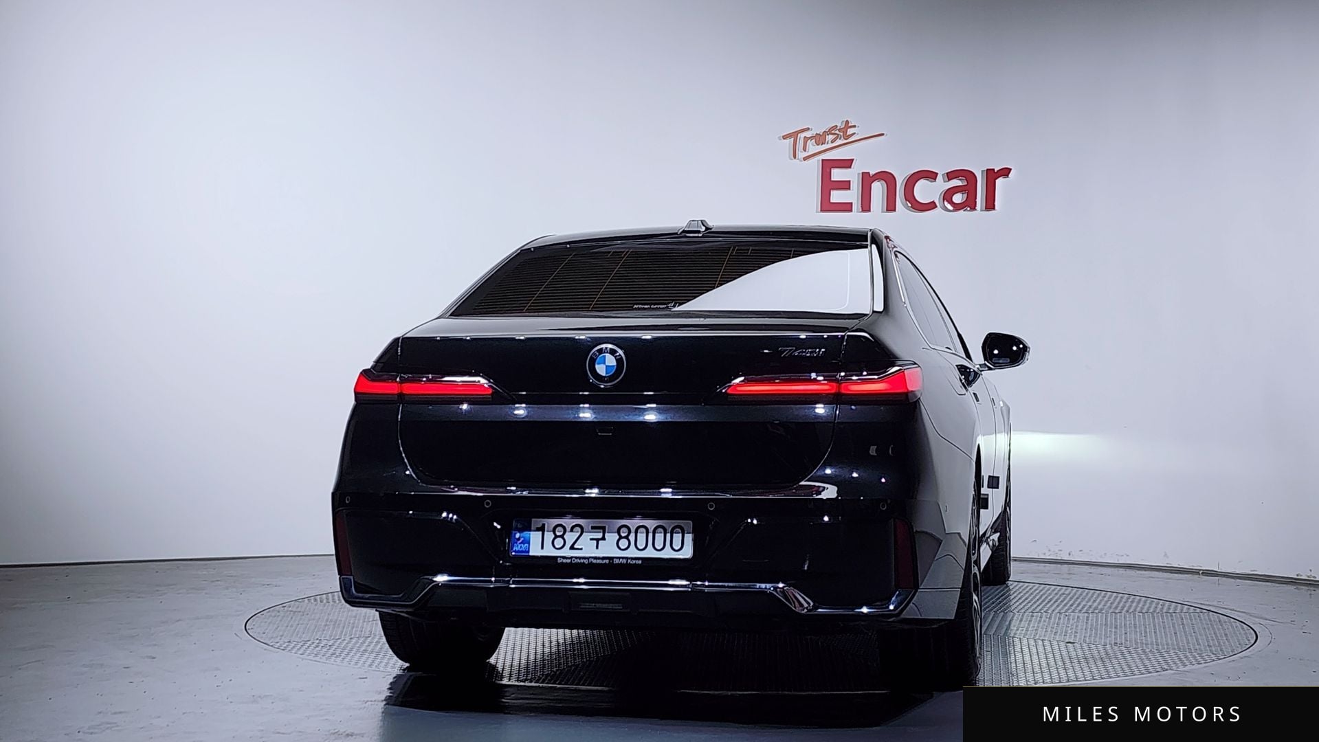 BMW 7 Series (G70) 2023 — миниатюра 4
