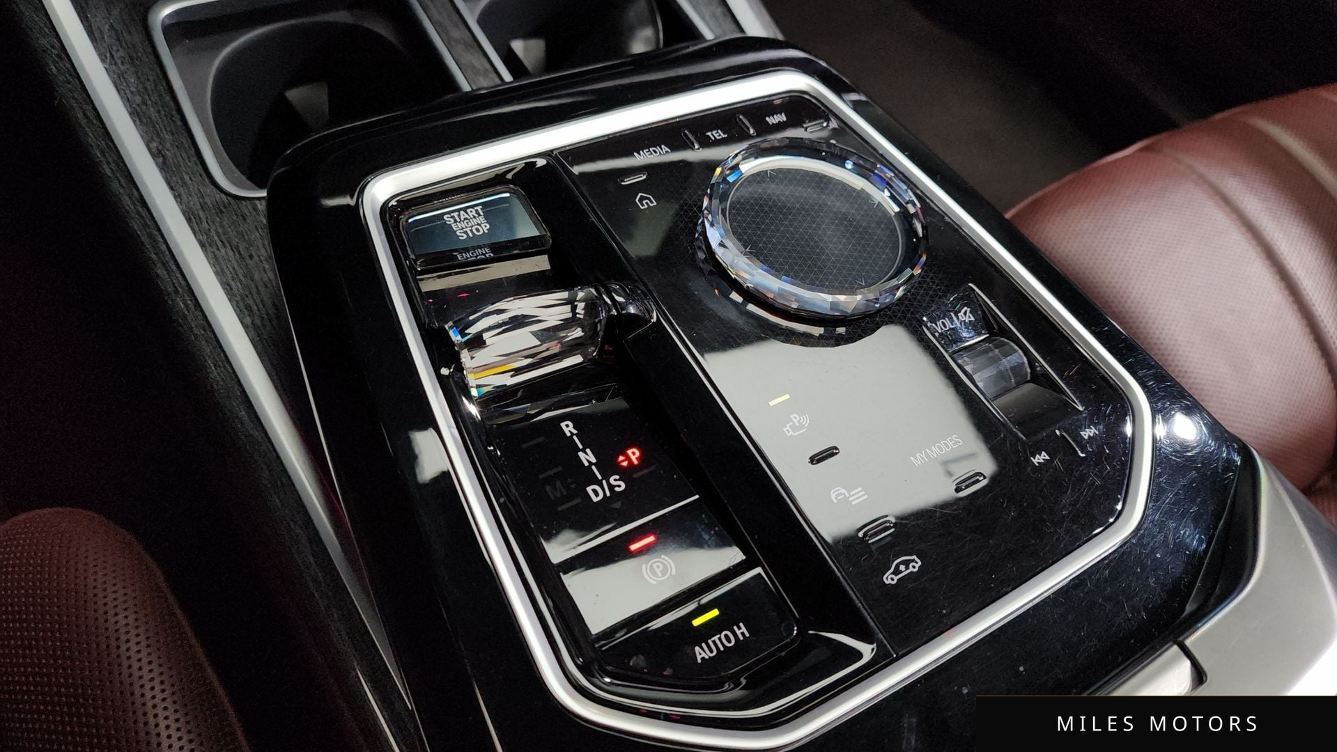 BMW 7 Series (G70) 2023 — миниатюра 12
