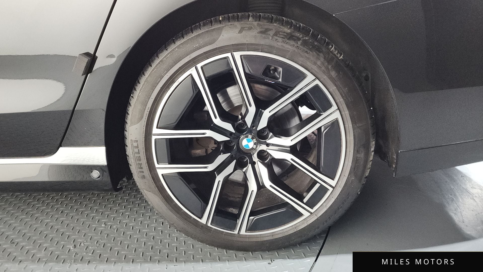 BMW 7 Series (G70) 2023 — миниатюра 7