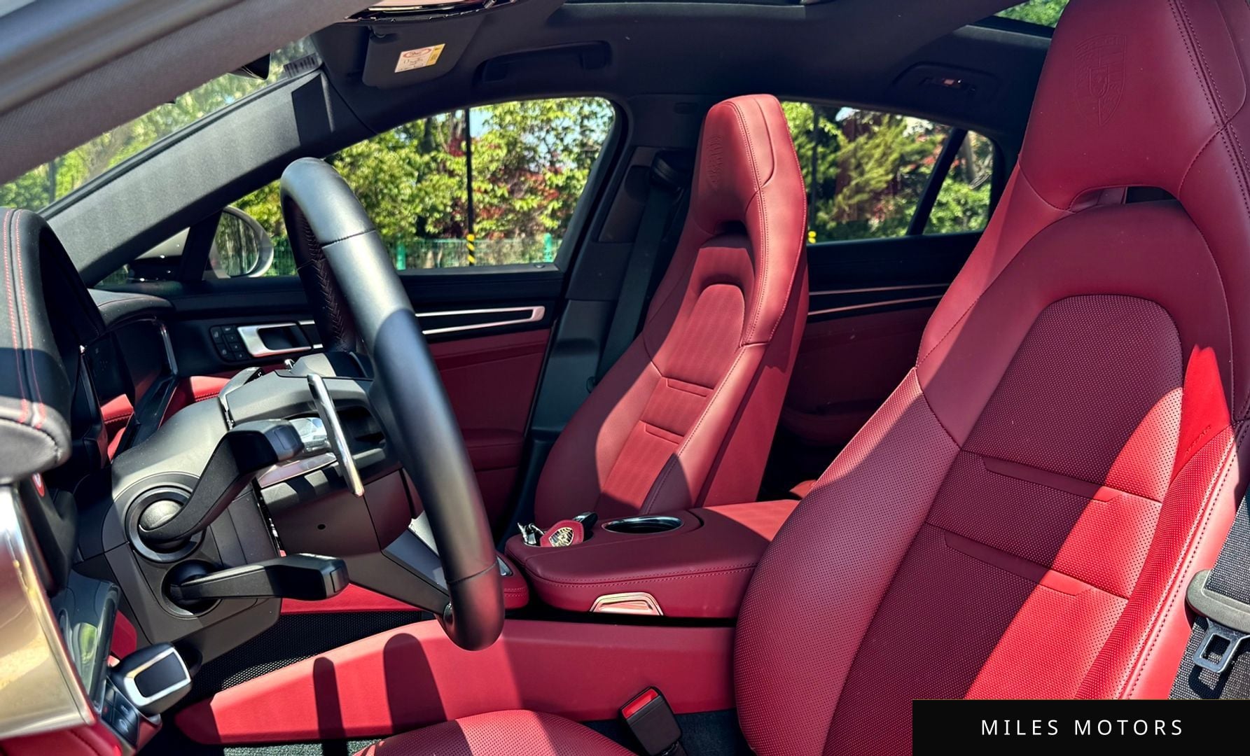 Porsche Panamera 2023 — миниатюра 10