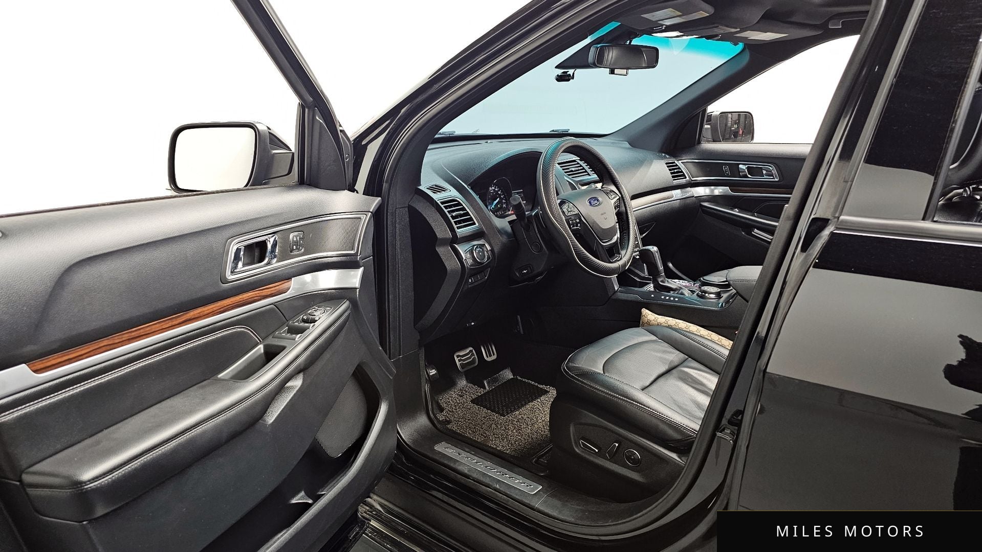 Ford Explorer 2016 — миниатюра 10