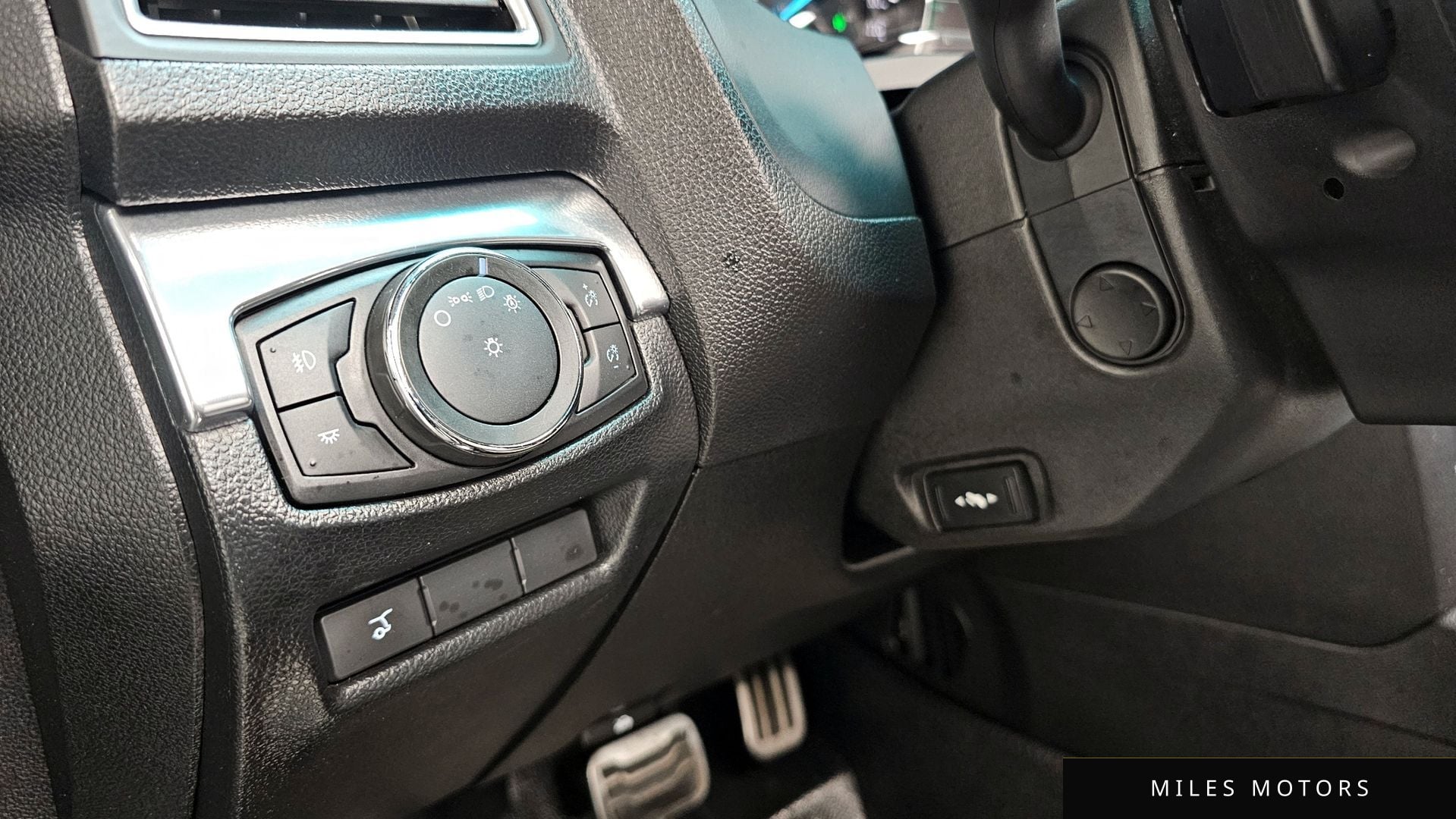 Ford Explorer 2016 — миниатюра 20
