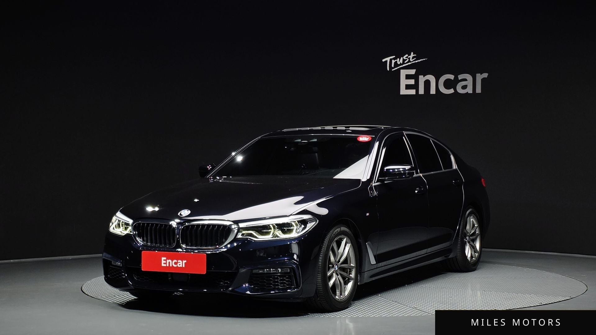 BMW 5 Series (G30) 2019 — фото 1 из 12
