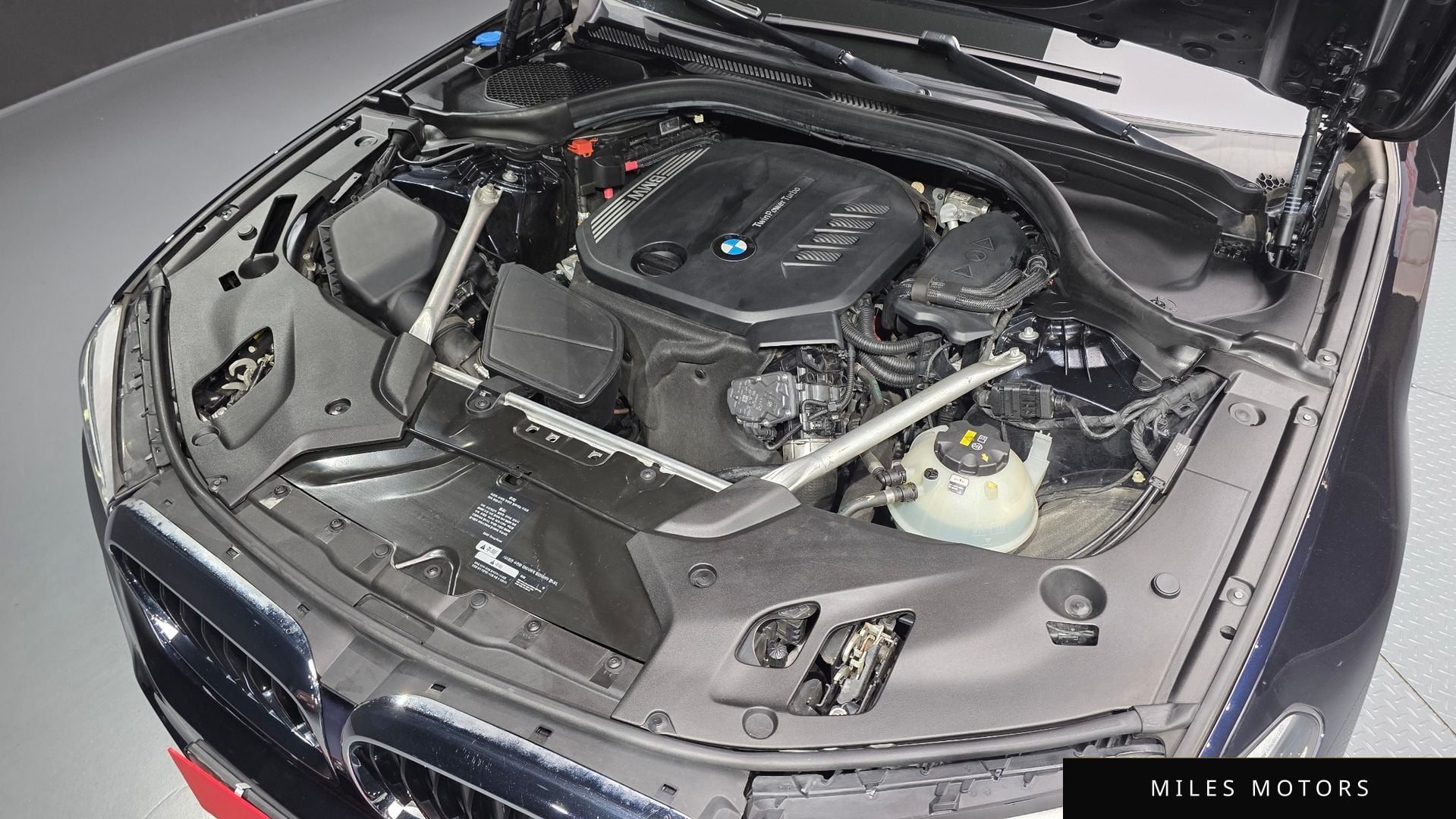 BMW 5 Series (G30) 2019 — миниатюра 6