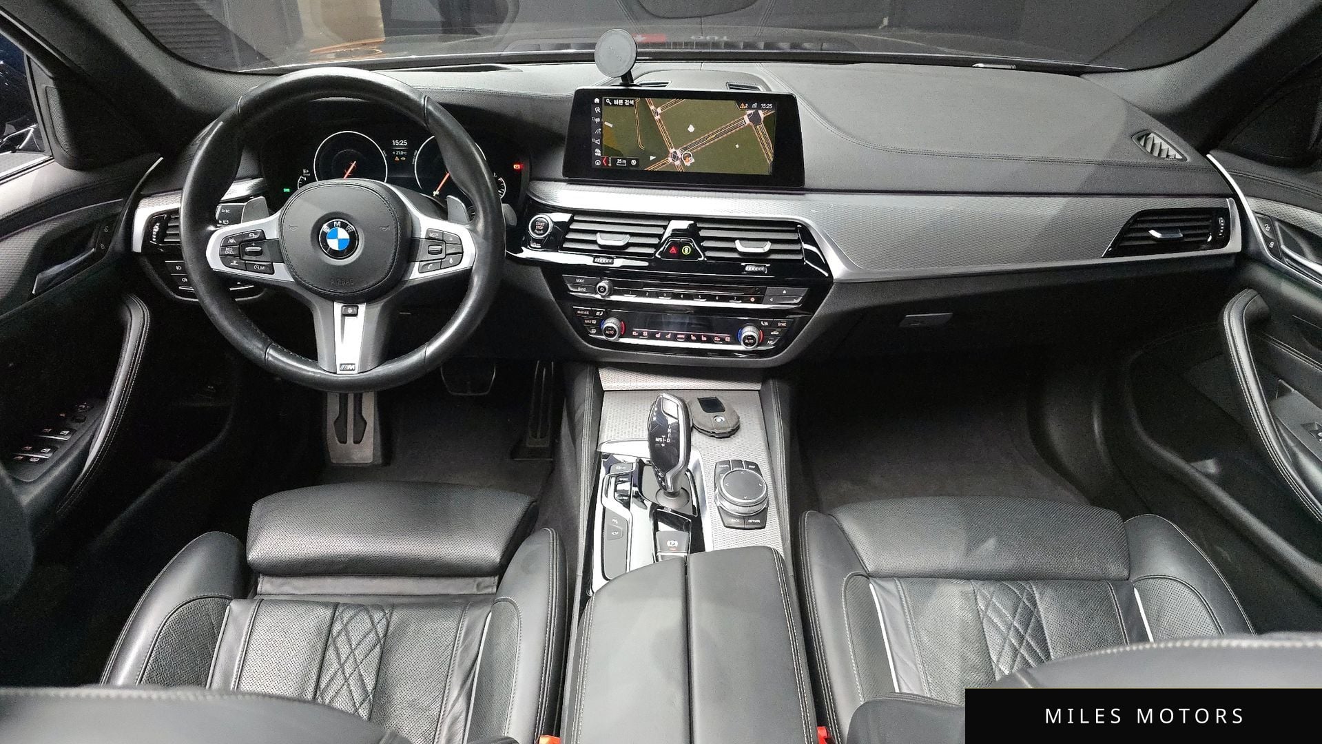 BMW 5 Series (G30) 2019 — миниатюра 10