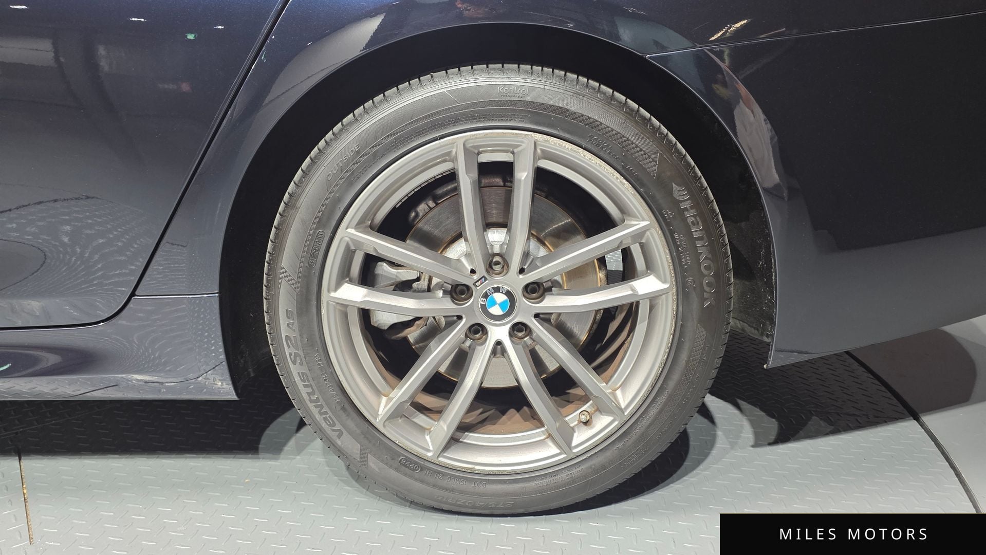 BMW 5 Series (G30) 2019 — миниатюра 7