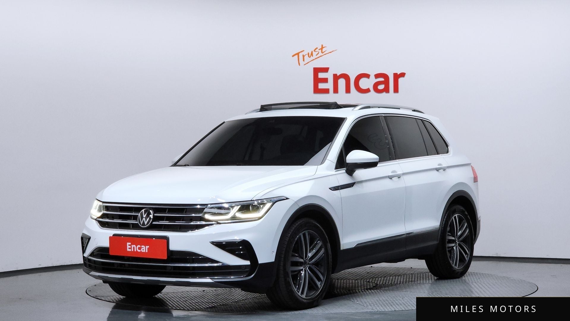Volkswagen Tiguan 2023 — фото 1 из 12