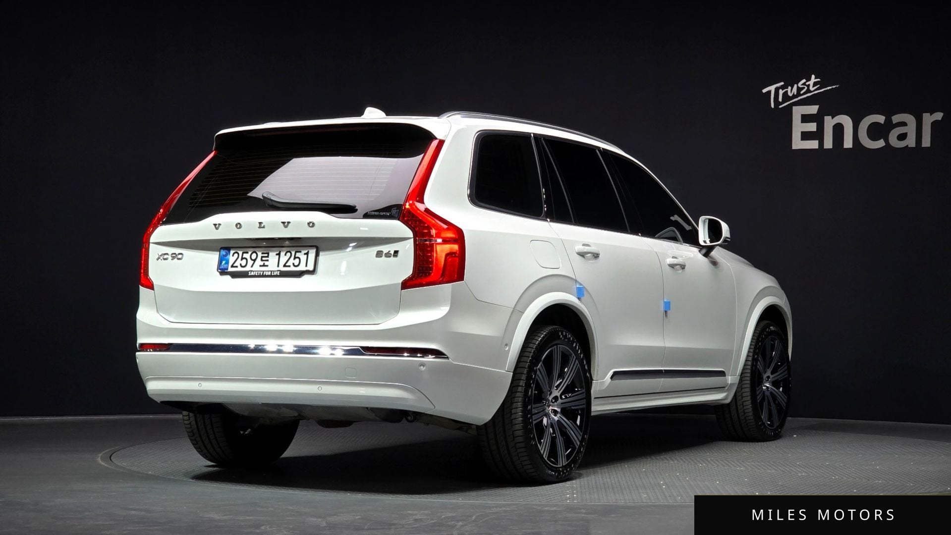 Volvo XC90 2025 — миниатюра 2