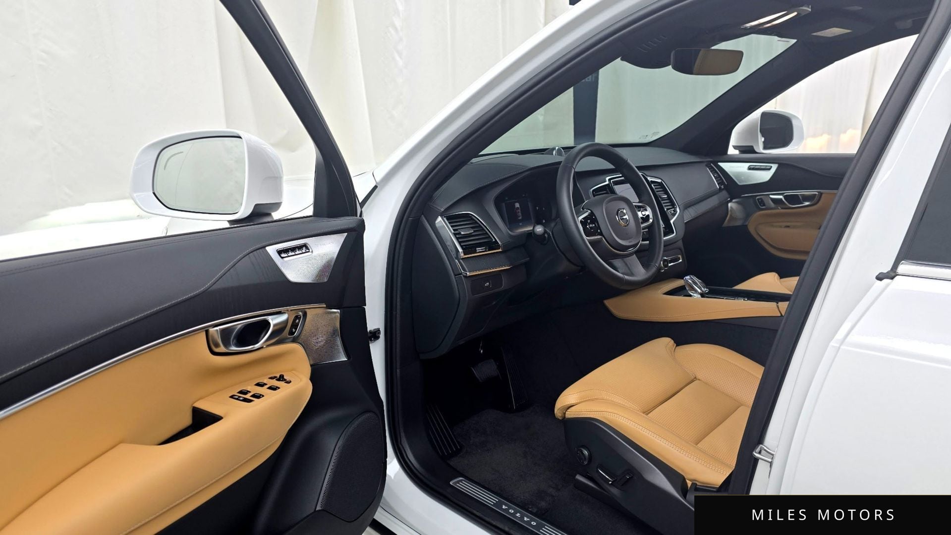 Volvo XC90 2025 — миниатюра 8