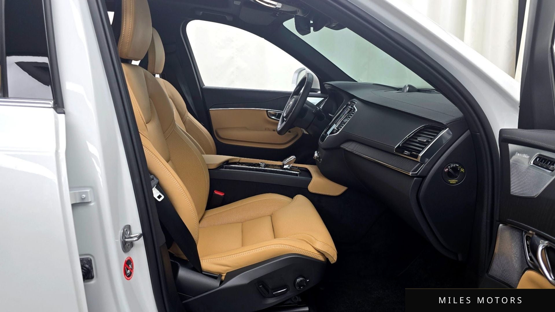 Volvo XC90 2025 — миниатюра 9
