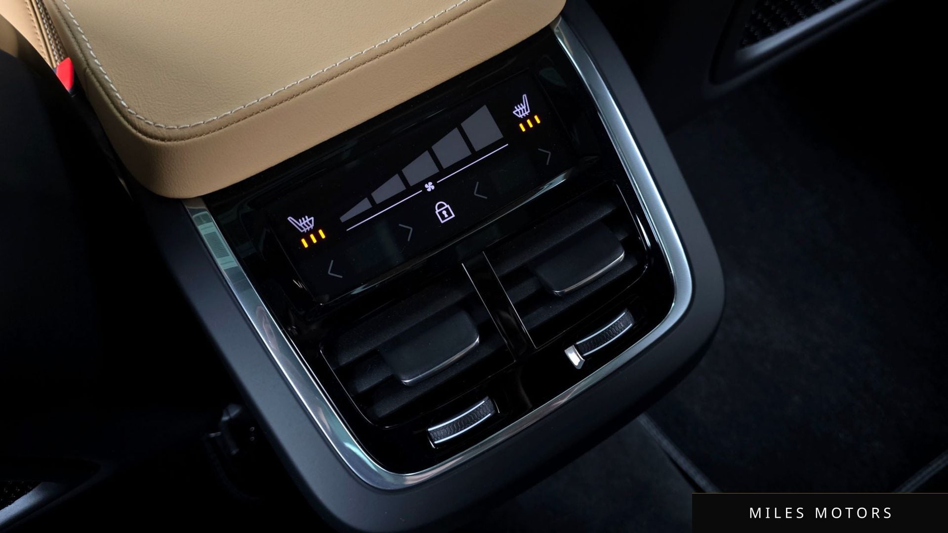 Volvo XC90 2025 — миниатюра 18