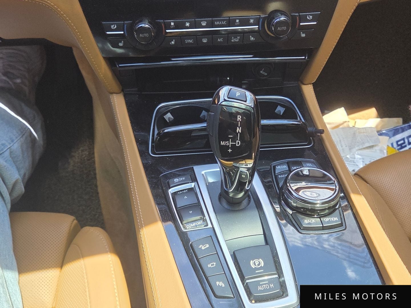 BMW 7 Series (F01) 2015 — миниатюра 11