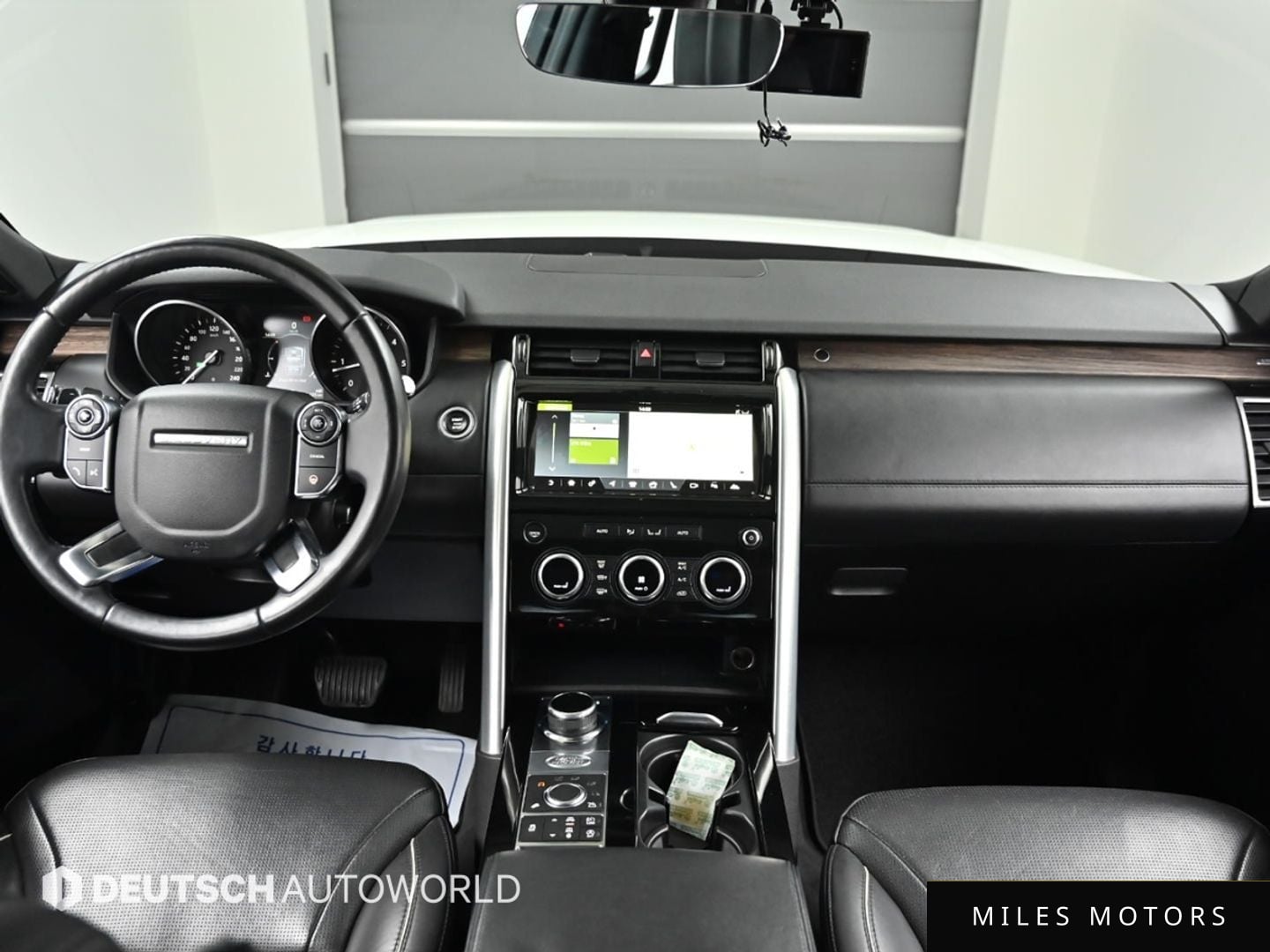 Land Rover Discovery 2017 — миниатюра 7