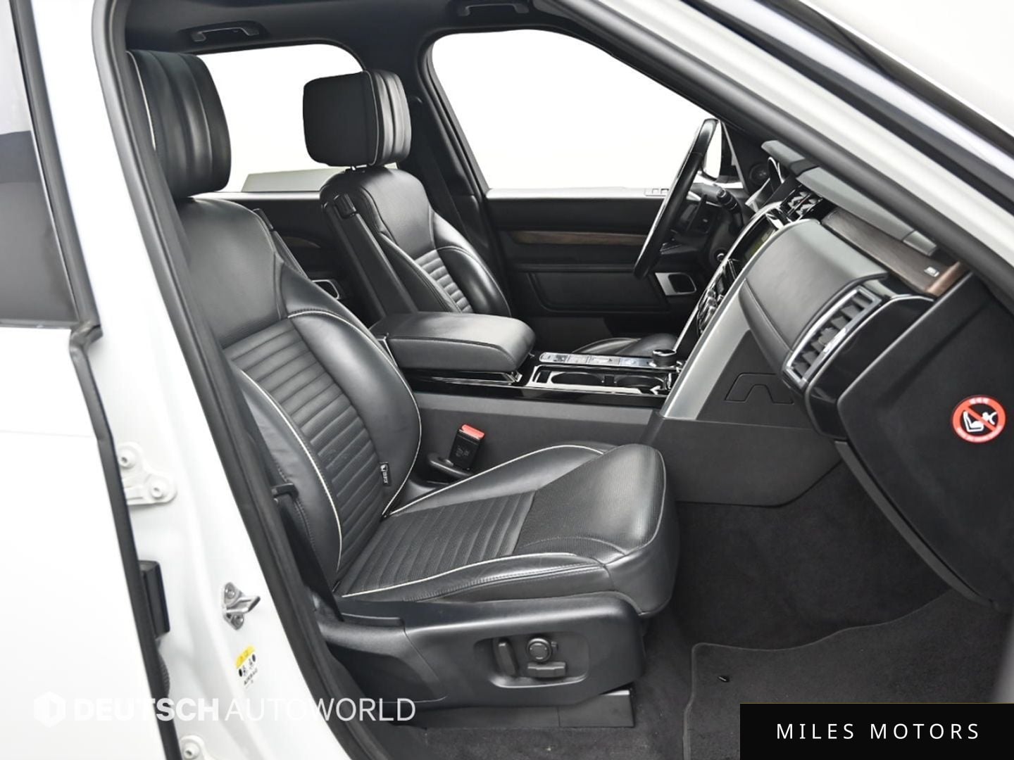 Land Rover Discovery 2017 — миниатюра 10