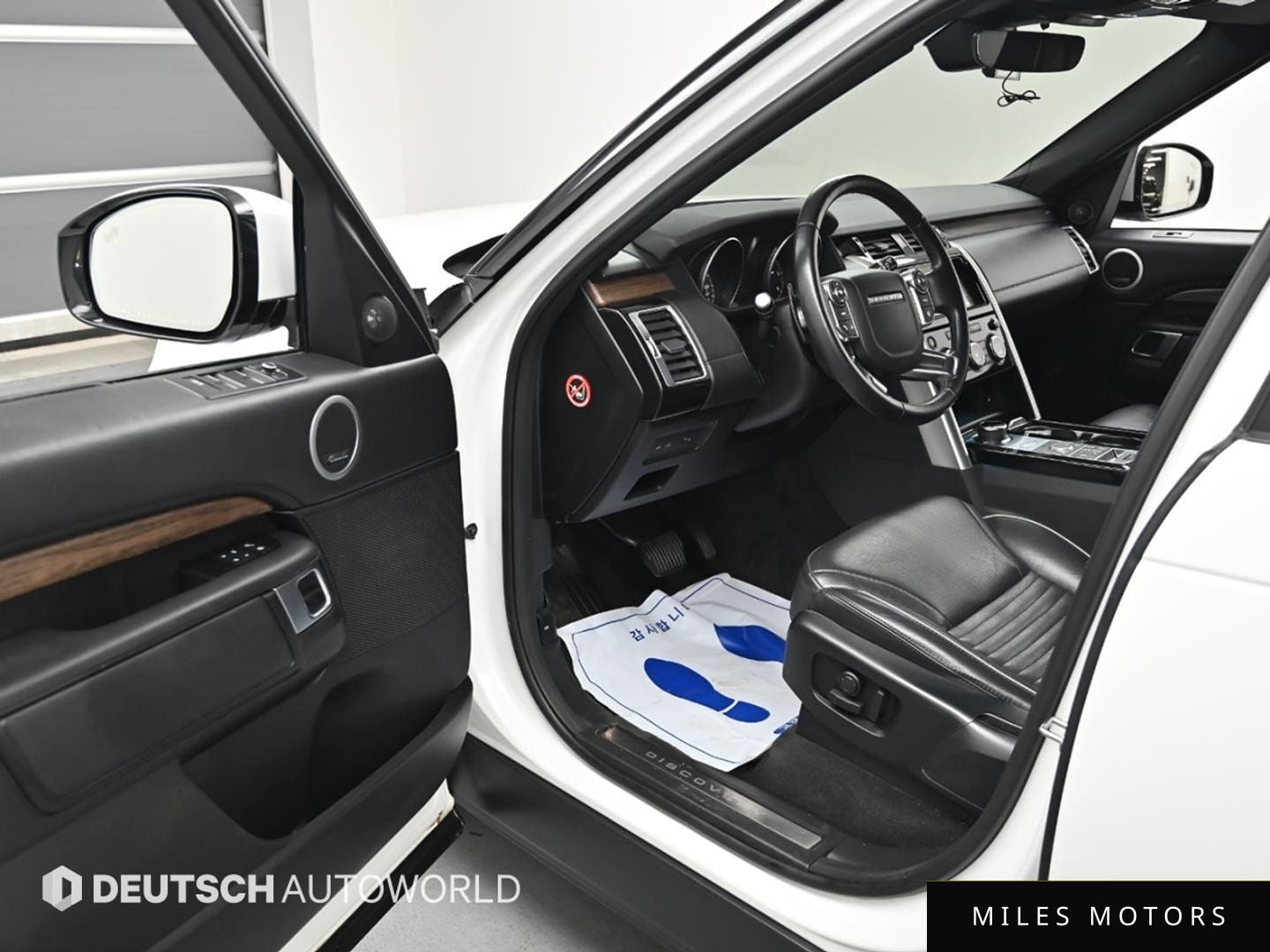 Land Rover Discovery 2017 — миниатюра 11