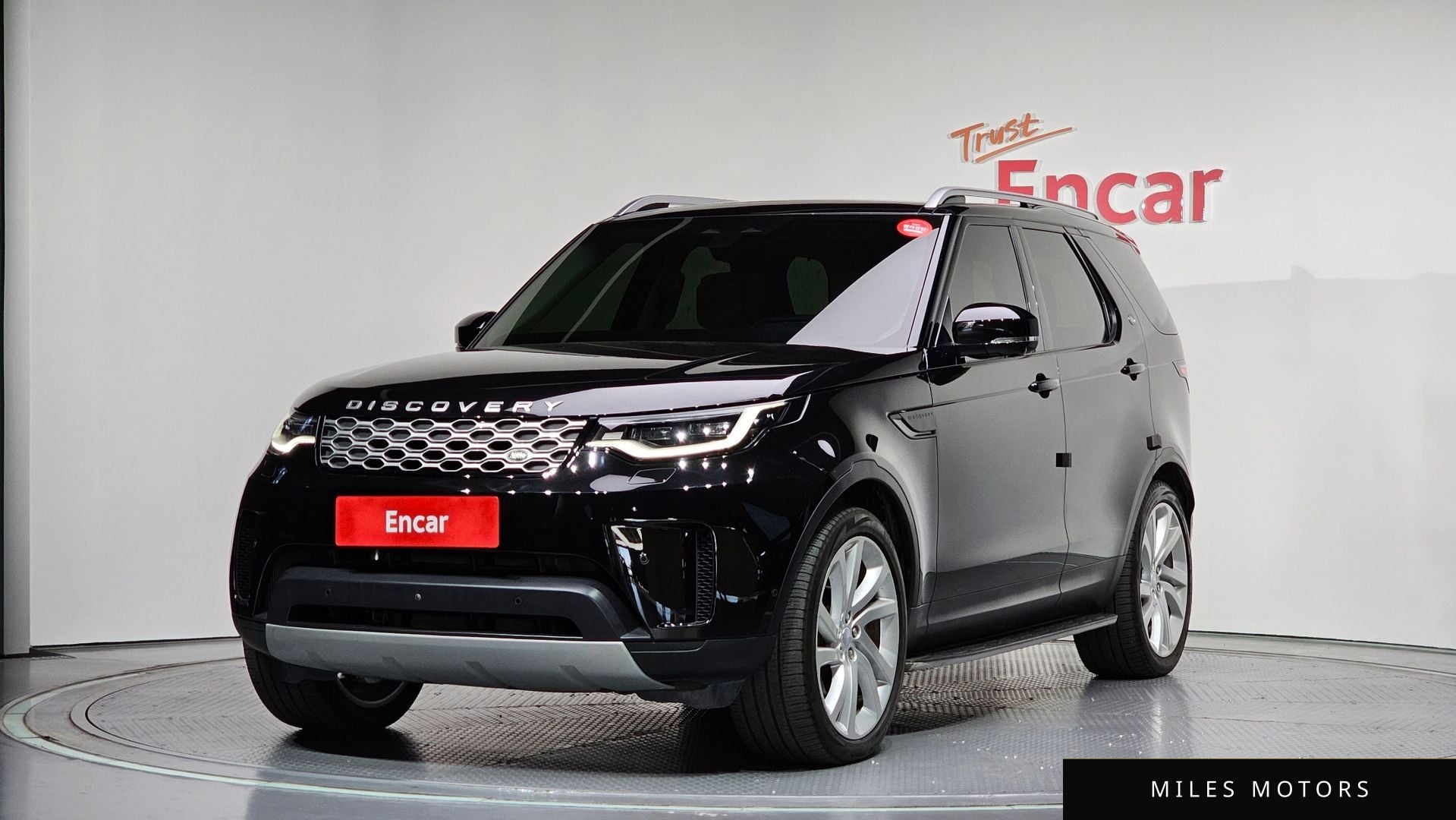 Land Rover Discovery 2022 — фото 1 из 12