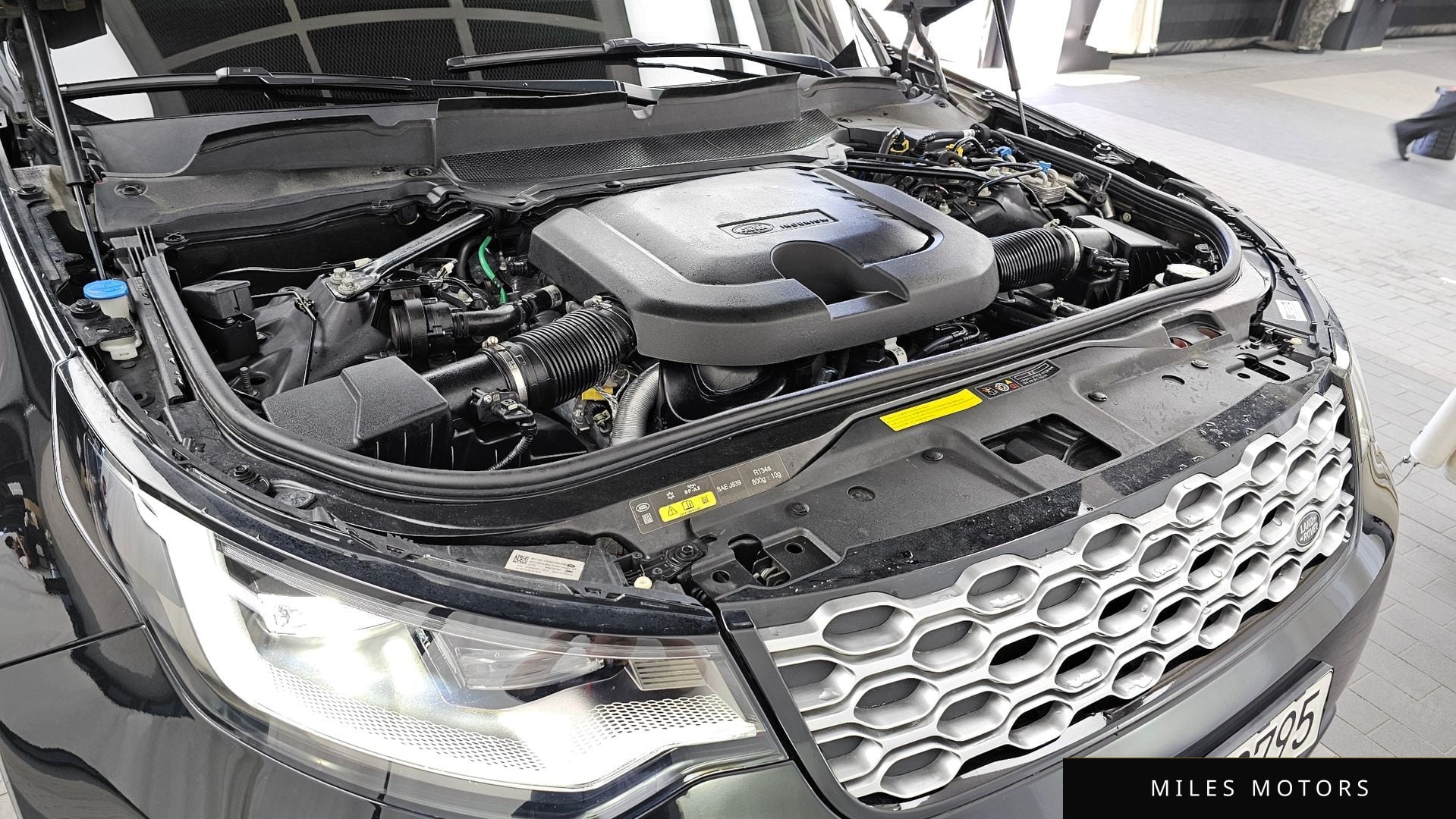 Land Rover Discovery 2022 — миниатюра 6
