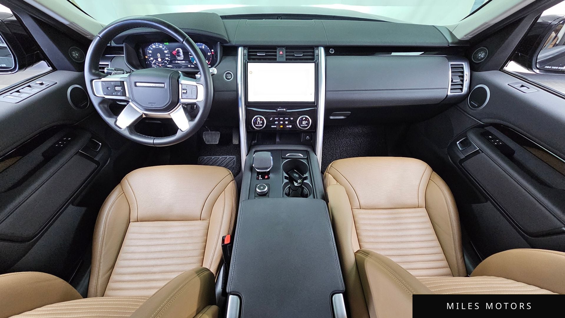 Land Rover Discovery 2022 — миниатюра 10