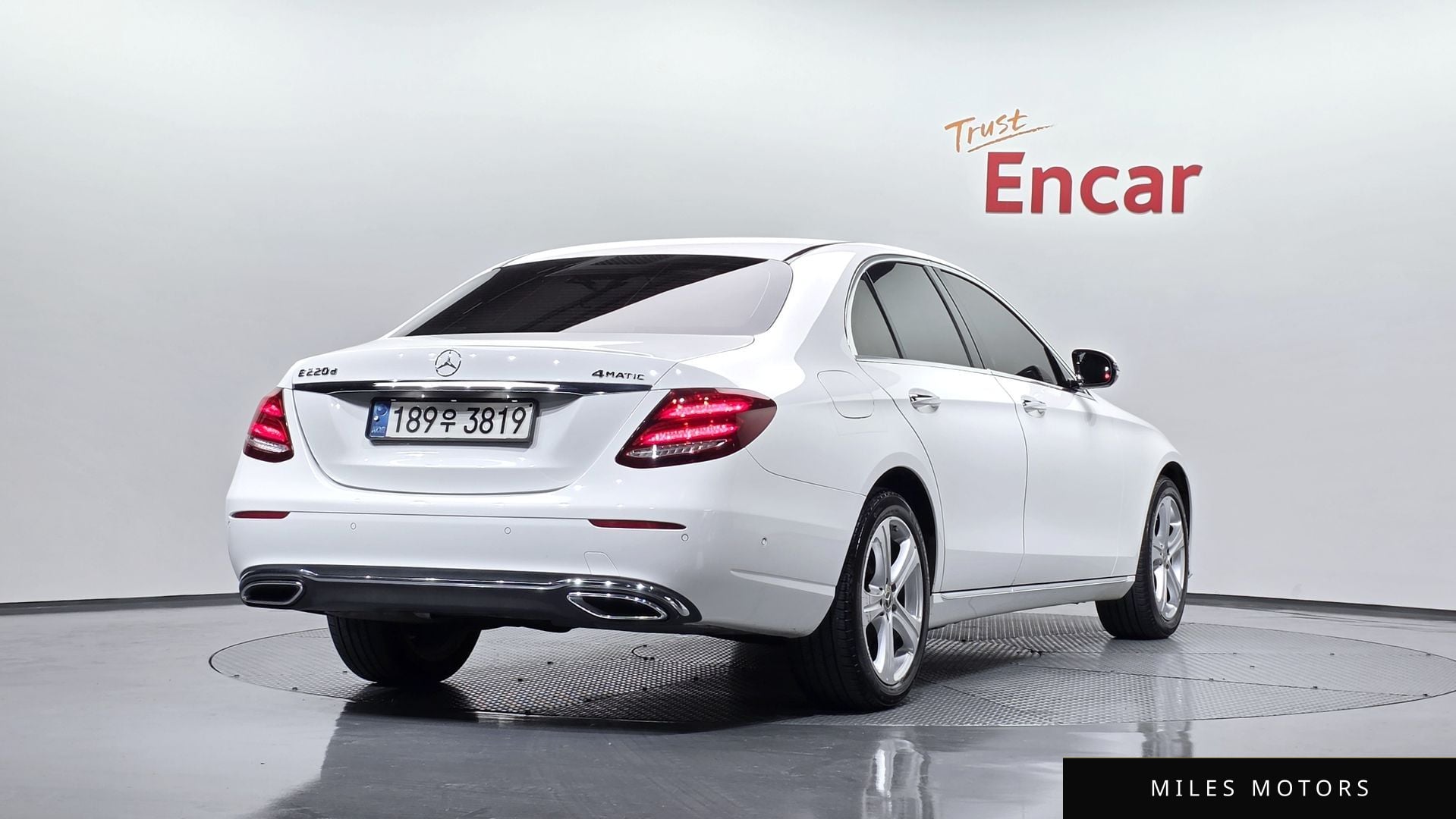 Mercedes-Benz E-Class W213 2017 — фото 1 из 12