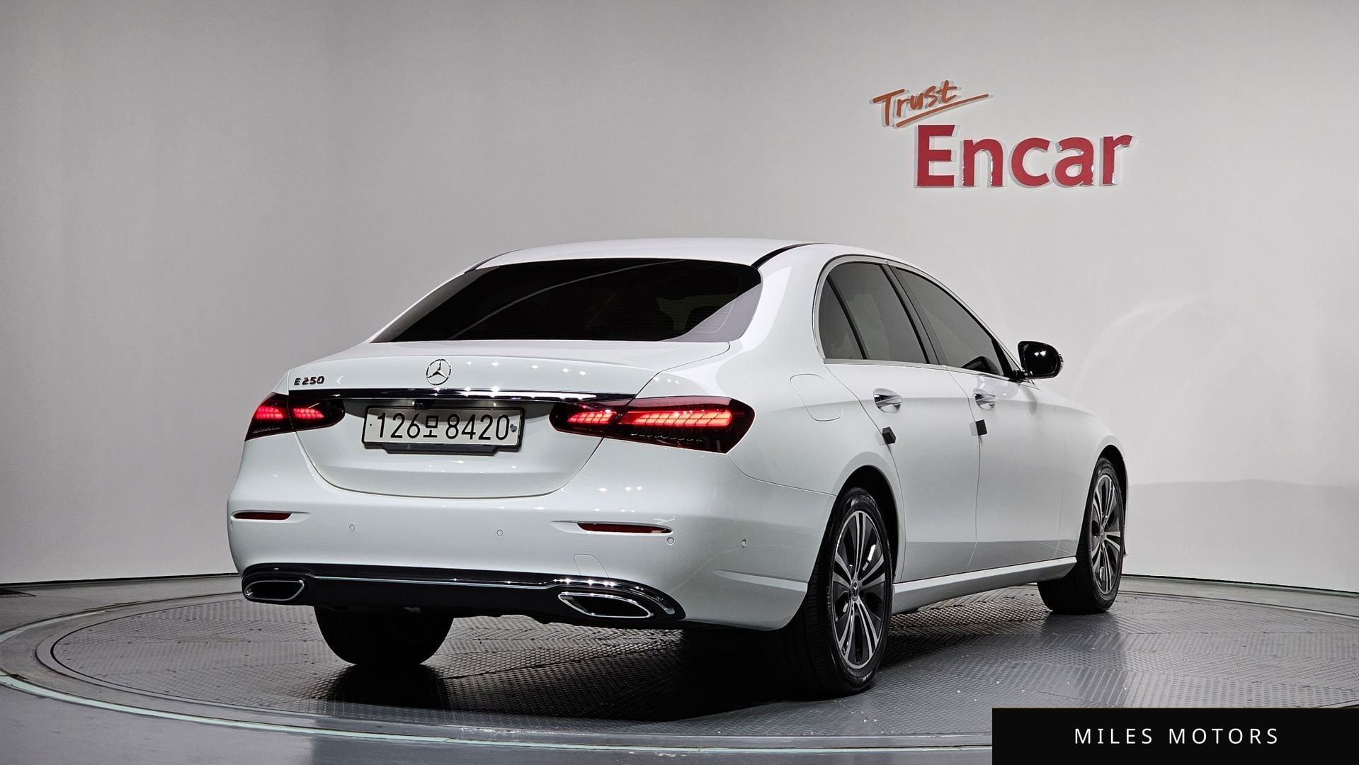 Mercedes-Benz E-Class W213 2021 — миниатюра 2