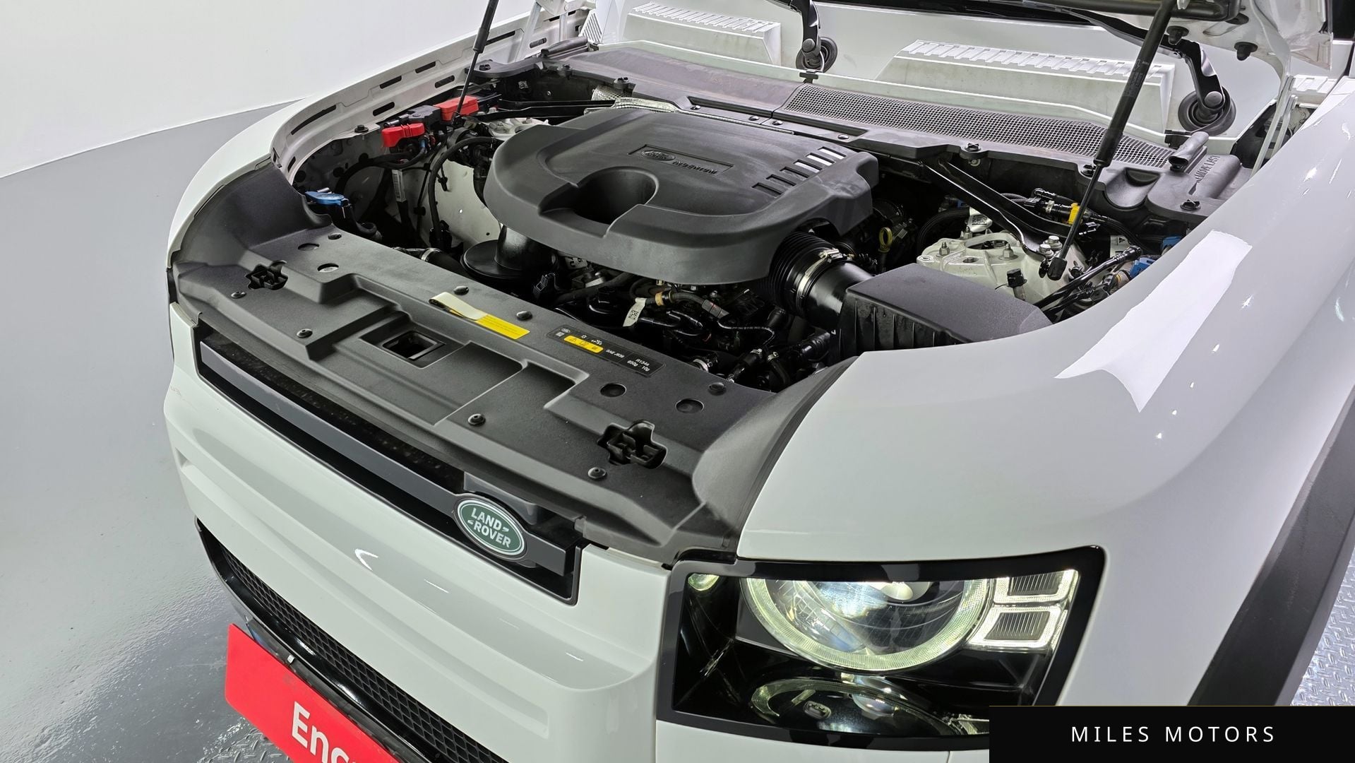 Land Rover Defender 2022 — миниатюра 6