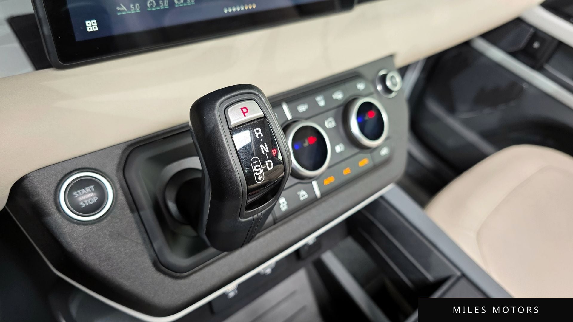 Land Rover Defender 2022 — миниатюра 12