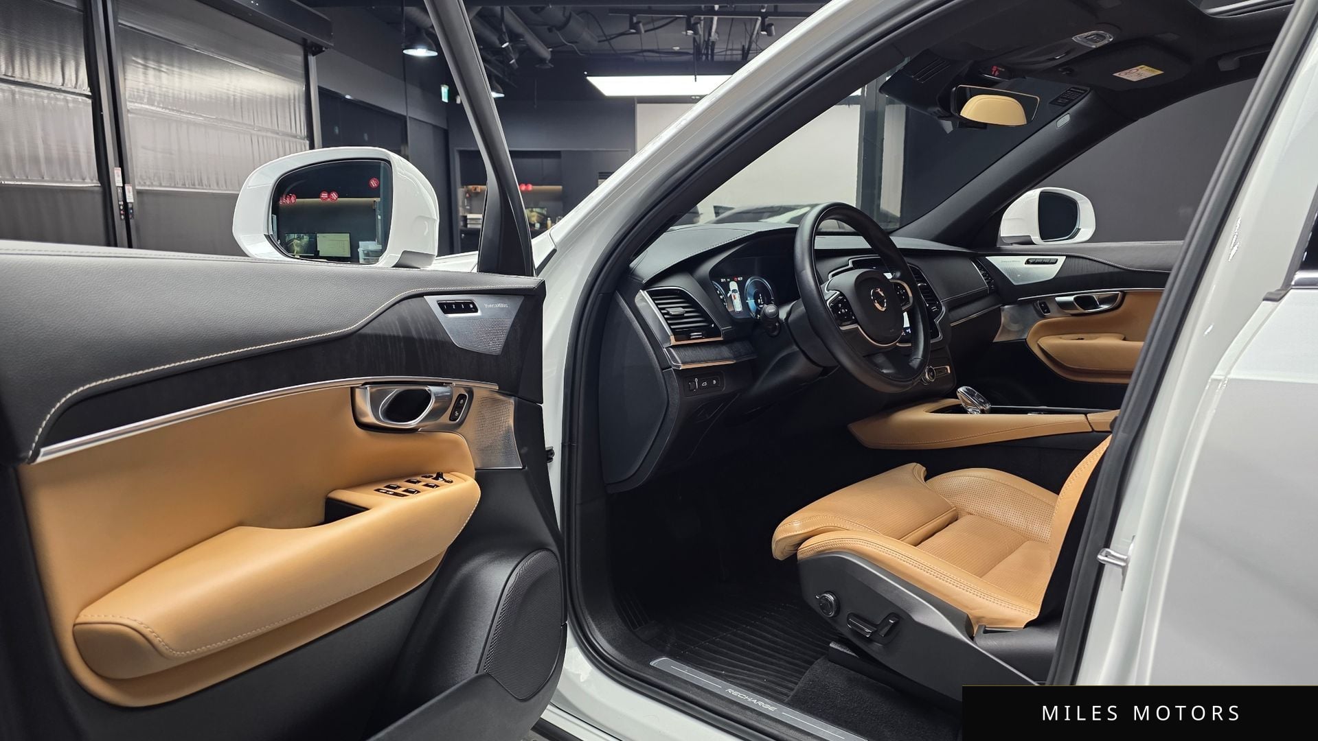 Volvo XC90 2022 — миниатюра 10