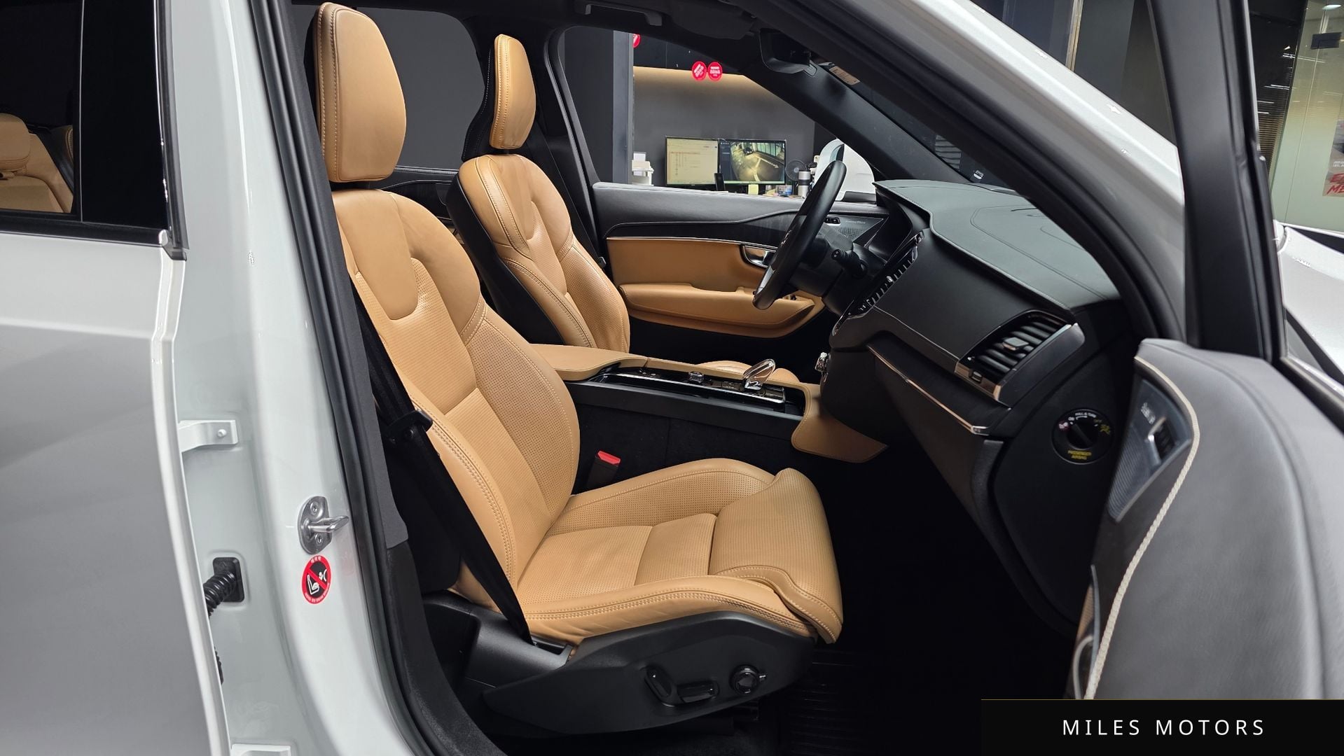 Volvo XC90 2022 — миниатюра 11